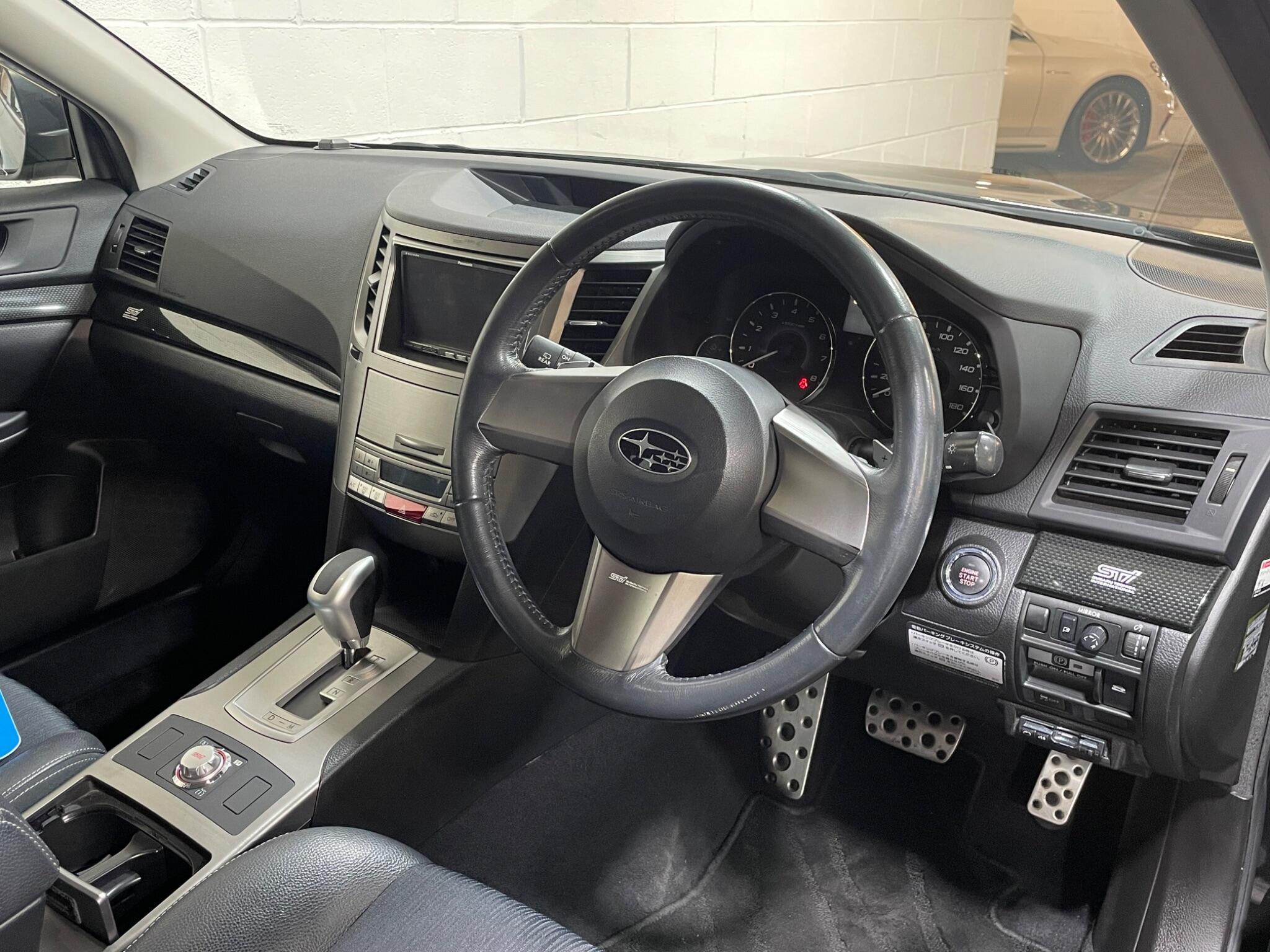 Subaru Legacy - Image 8