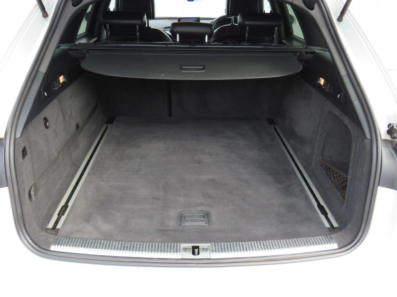 Audi A6 Avant - Image 11