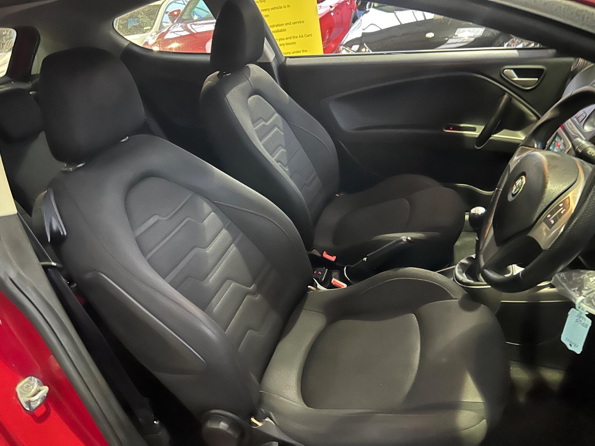 Alfa Romeo MiTo - Image 18