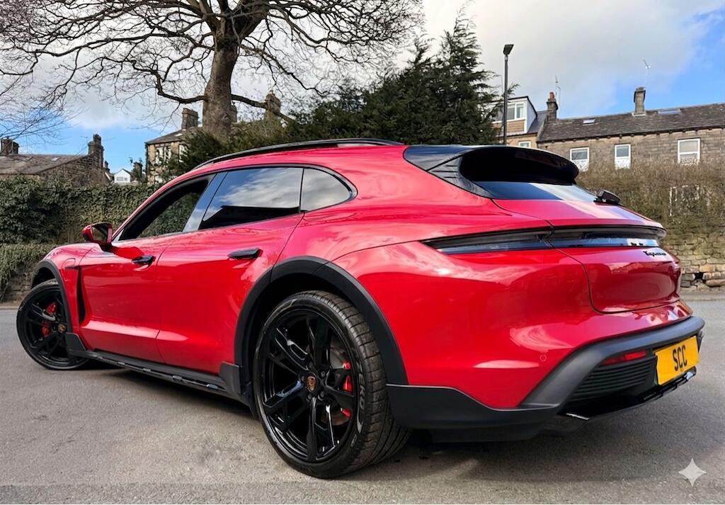 Porsche Taycan - Image 8