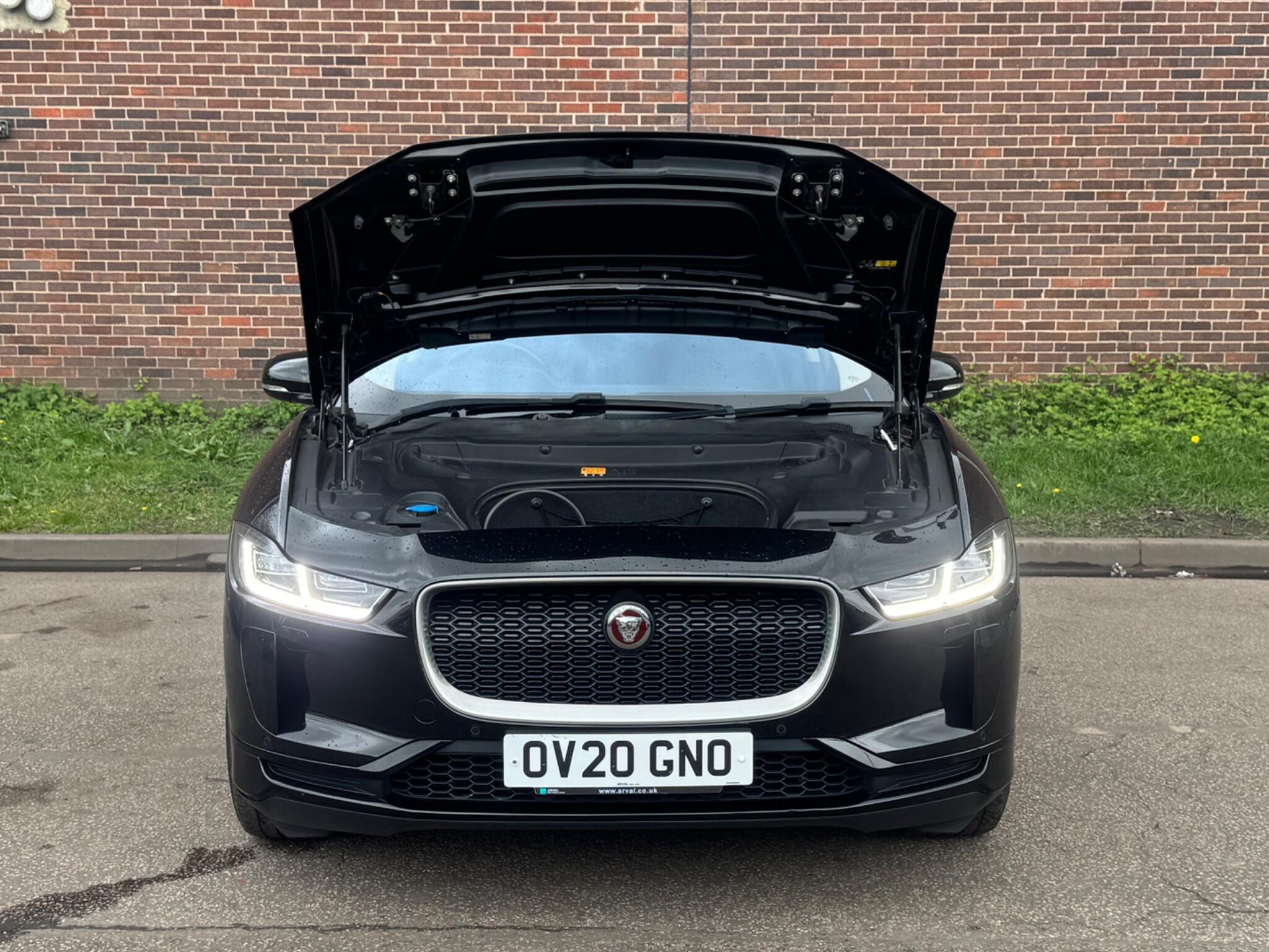 Jaguar I-Pace - Image 21