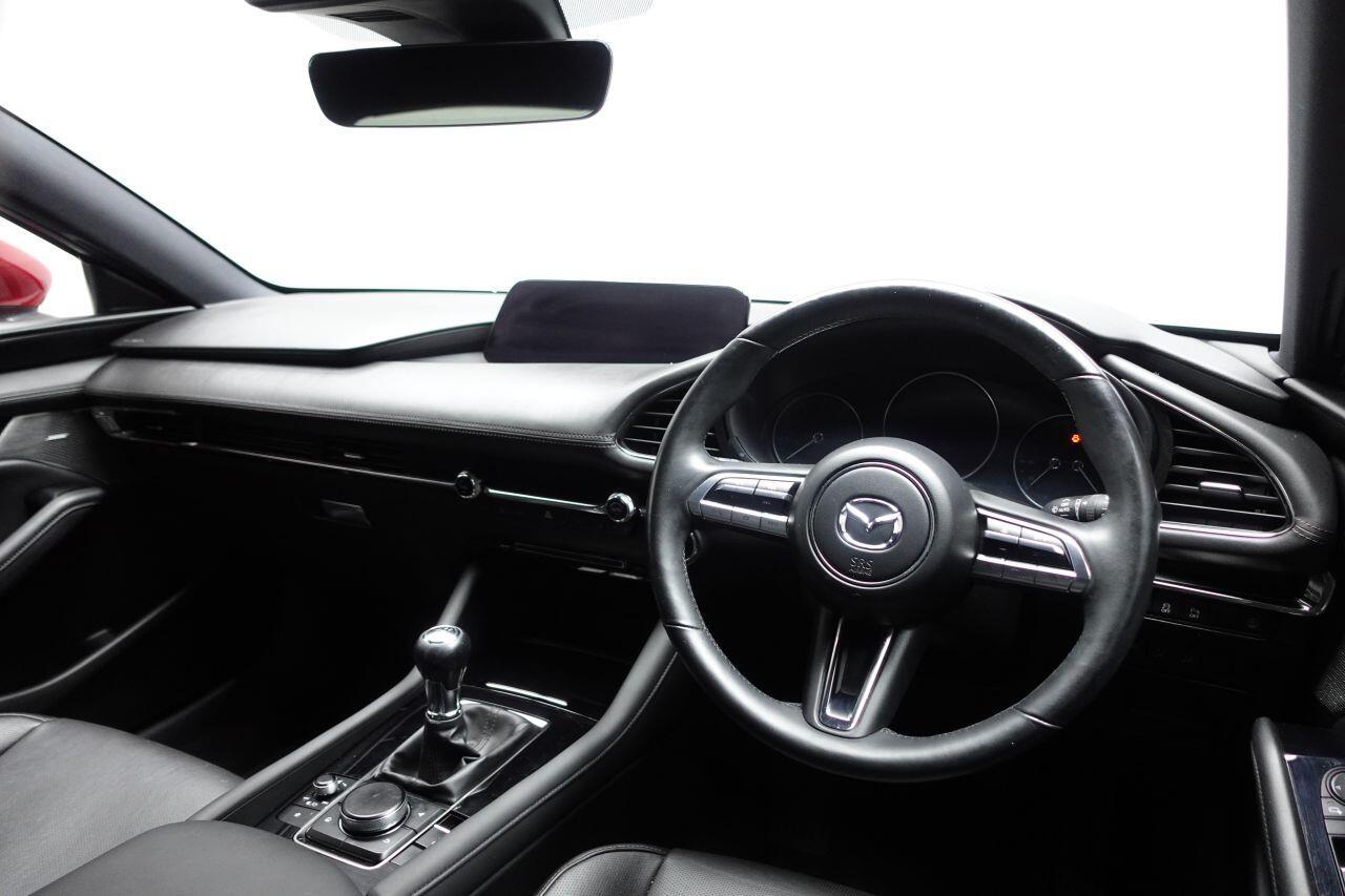 Mazda MAZDA3 - Image 13