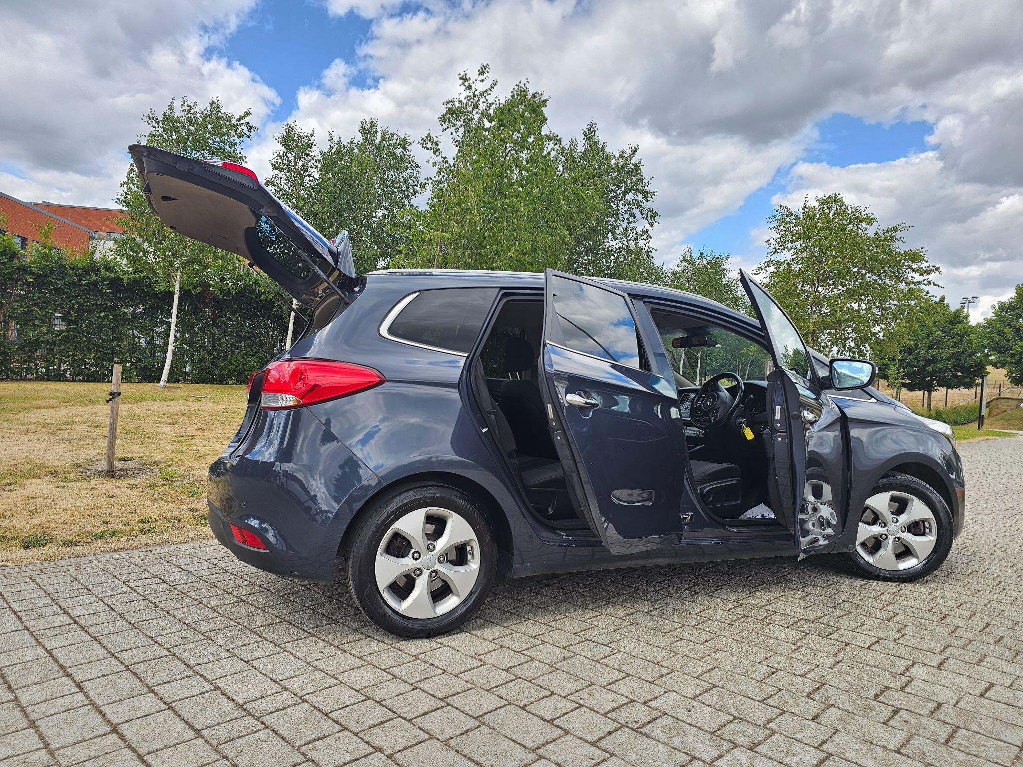 Kia Carens - Image 3