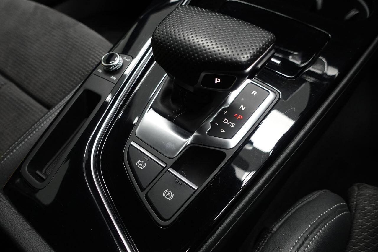 Audi A4 - Image 48