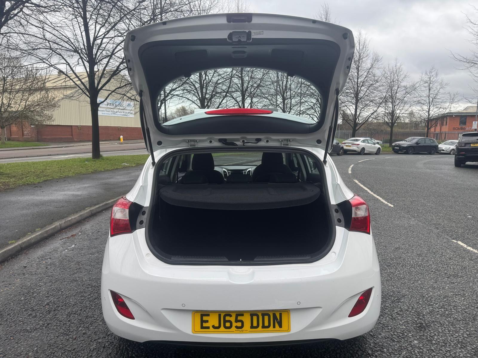 Hyundai i30 - Image 47