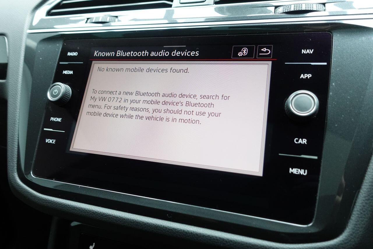 Volkswagen Tiguan - Image 37