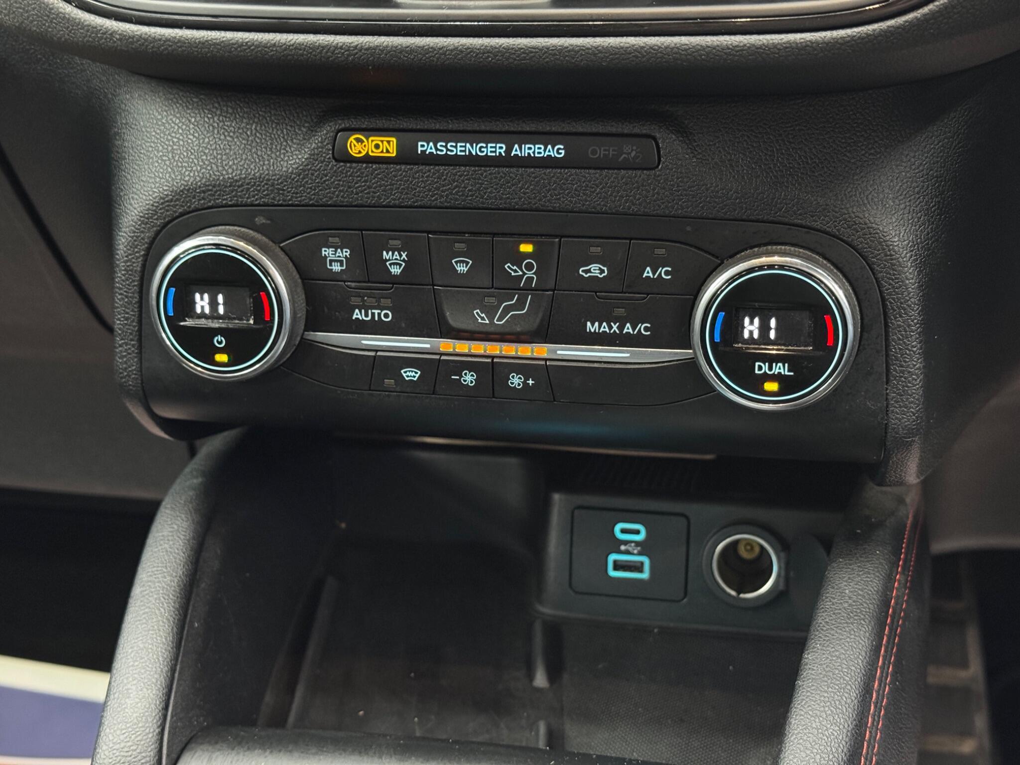 Ford Kuga - Image 25