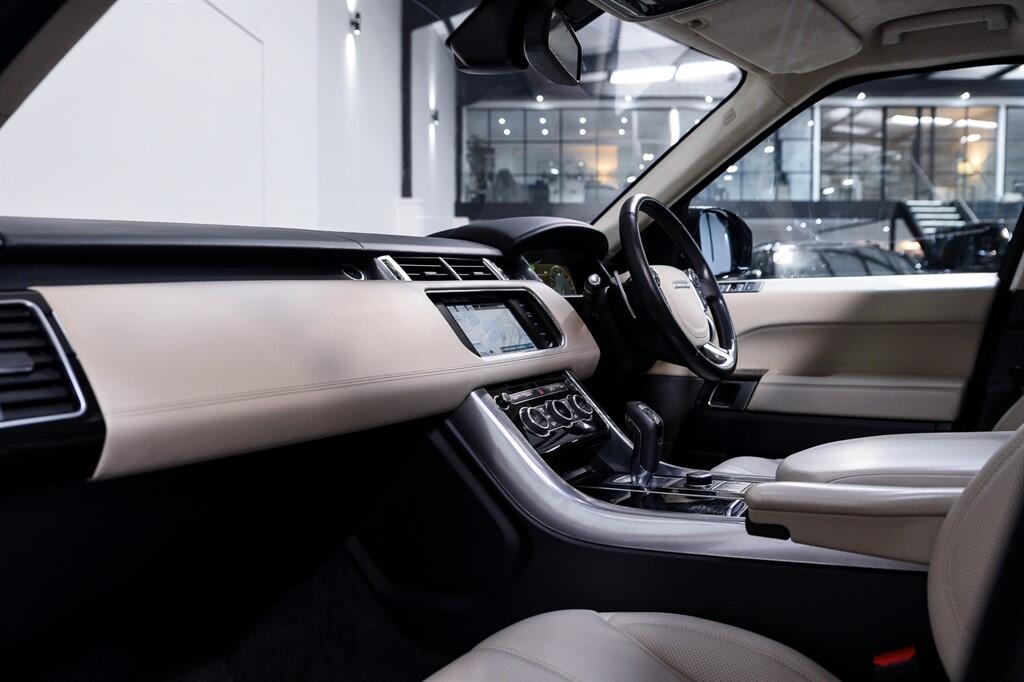 Land Rover RANGE ROVER SPORT - Image 13