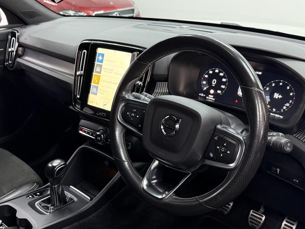 Volvo XC40 - Image 16