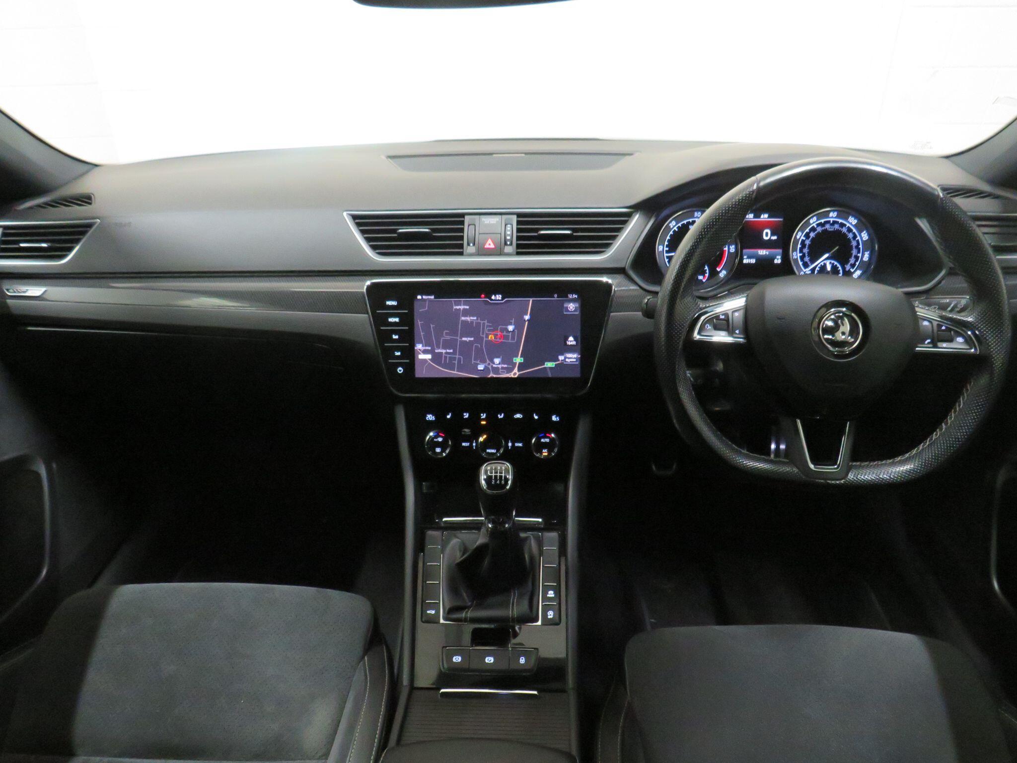 Skoda Superb - Image 17