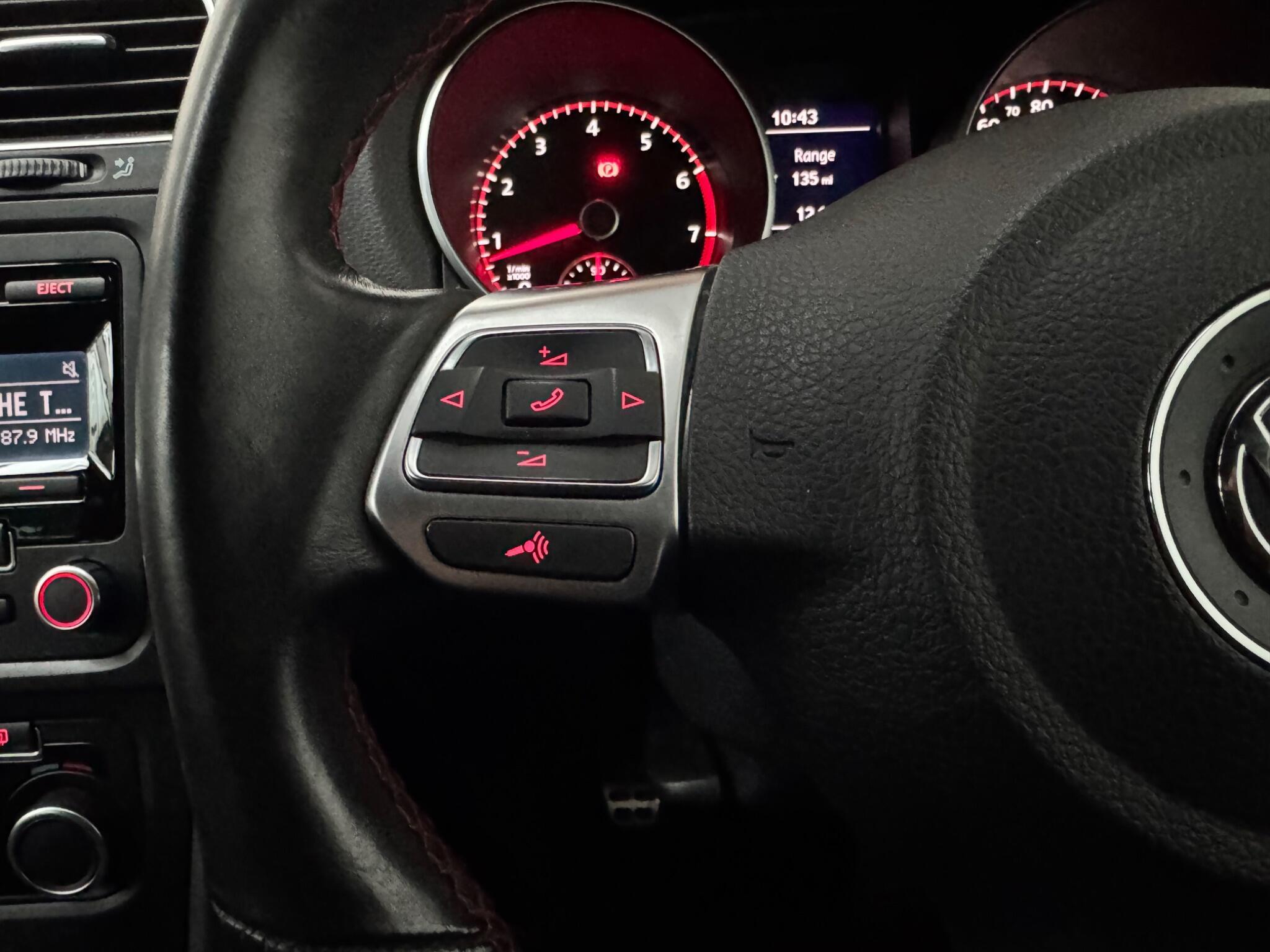 Volkswagen Golf - Image 17