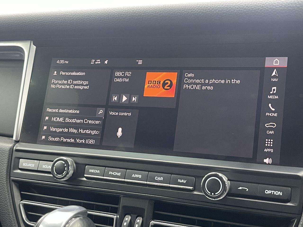 Porsche Macan - Image 41