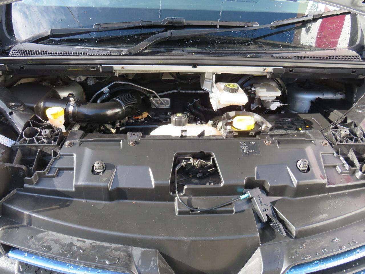 Renault Trafic - Image 10