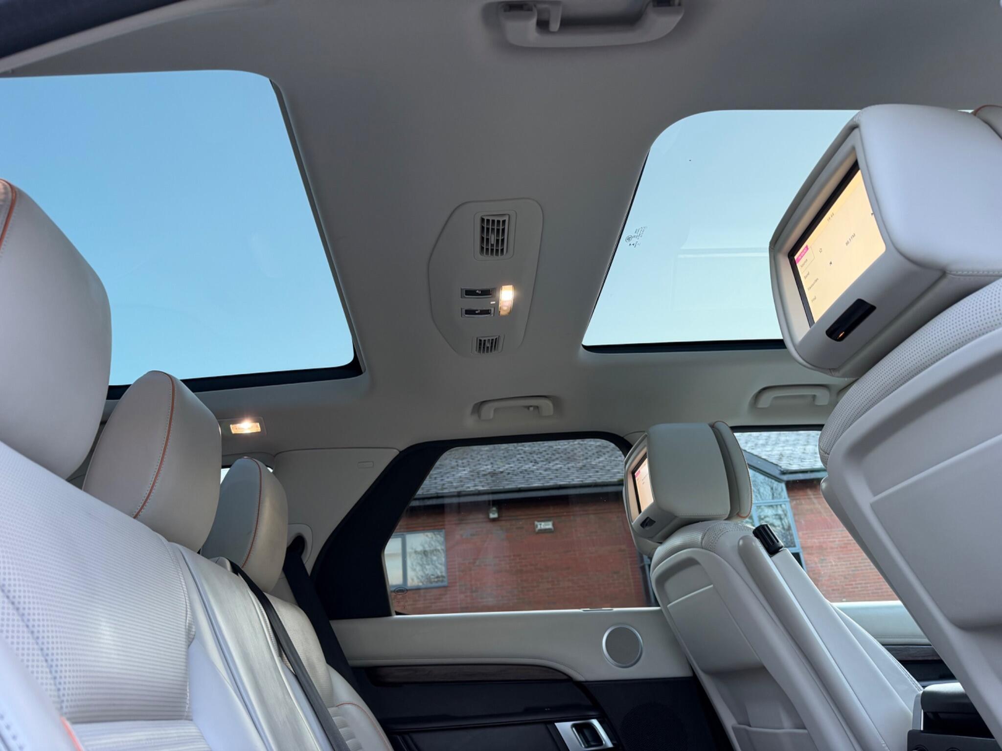 Land Rover Discovery - Image 7