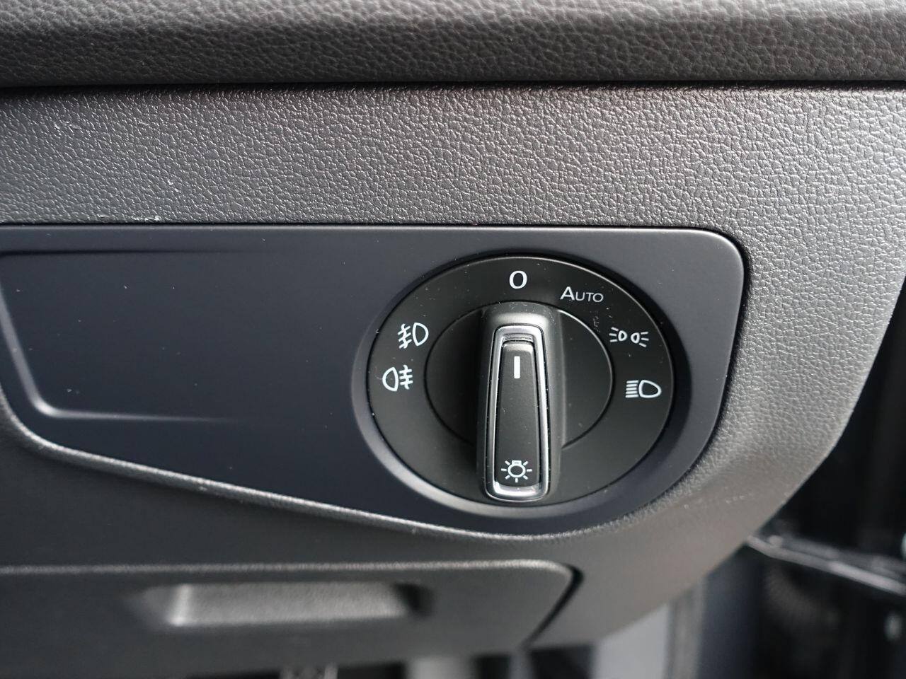 Volkswagen Tiguan - Image 25