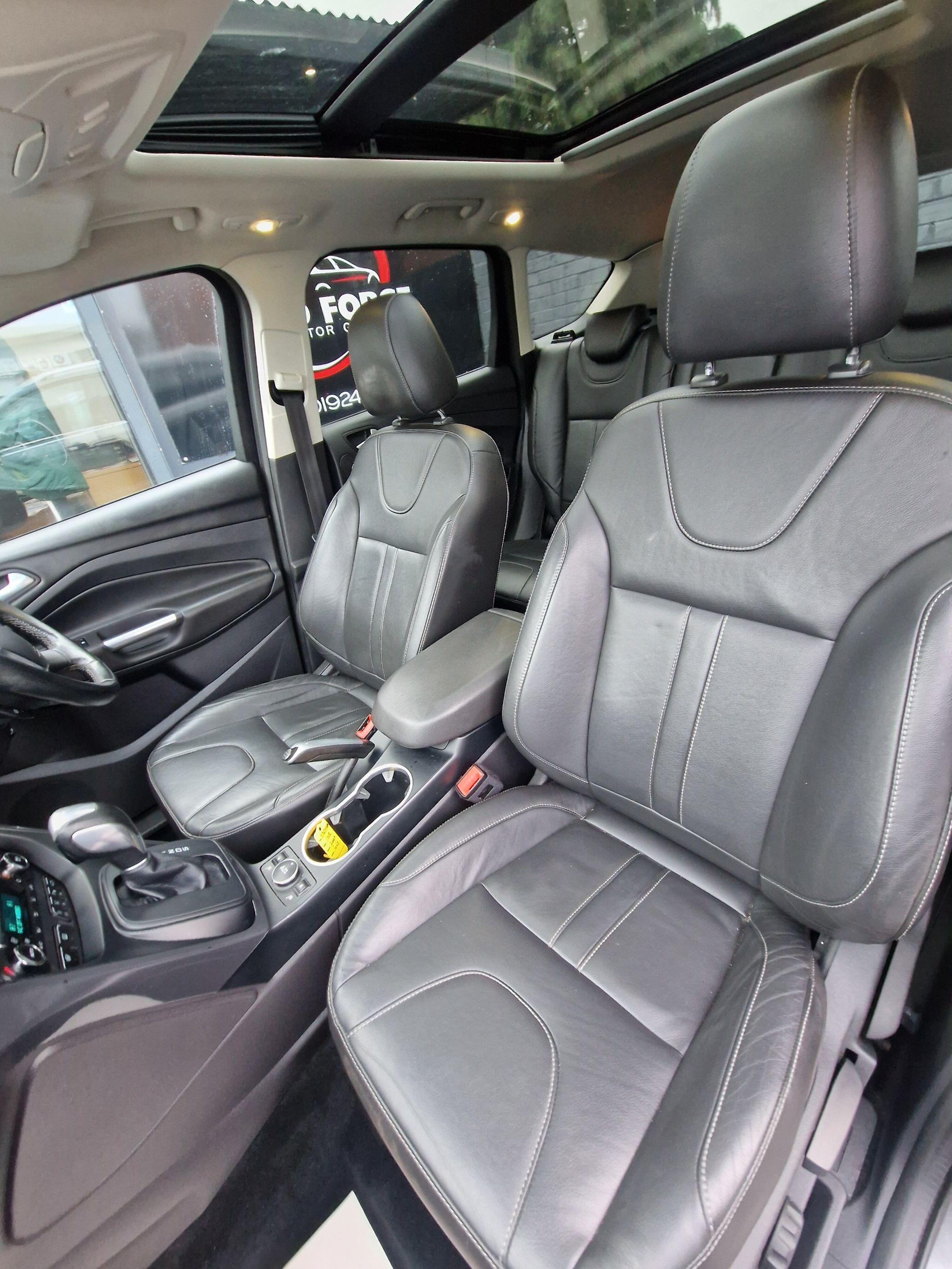 Ford Kuga - Image 32