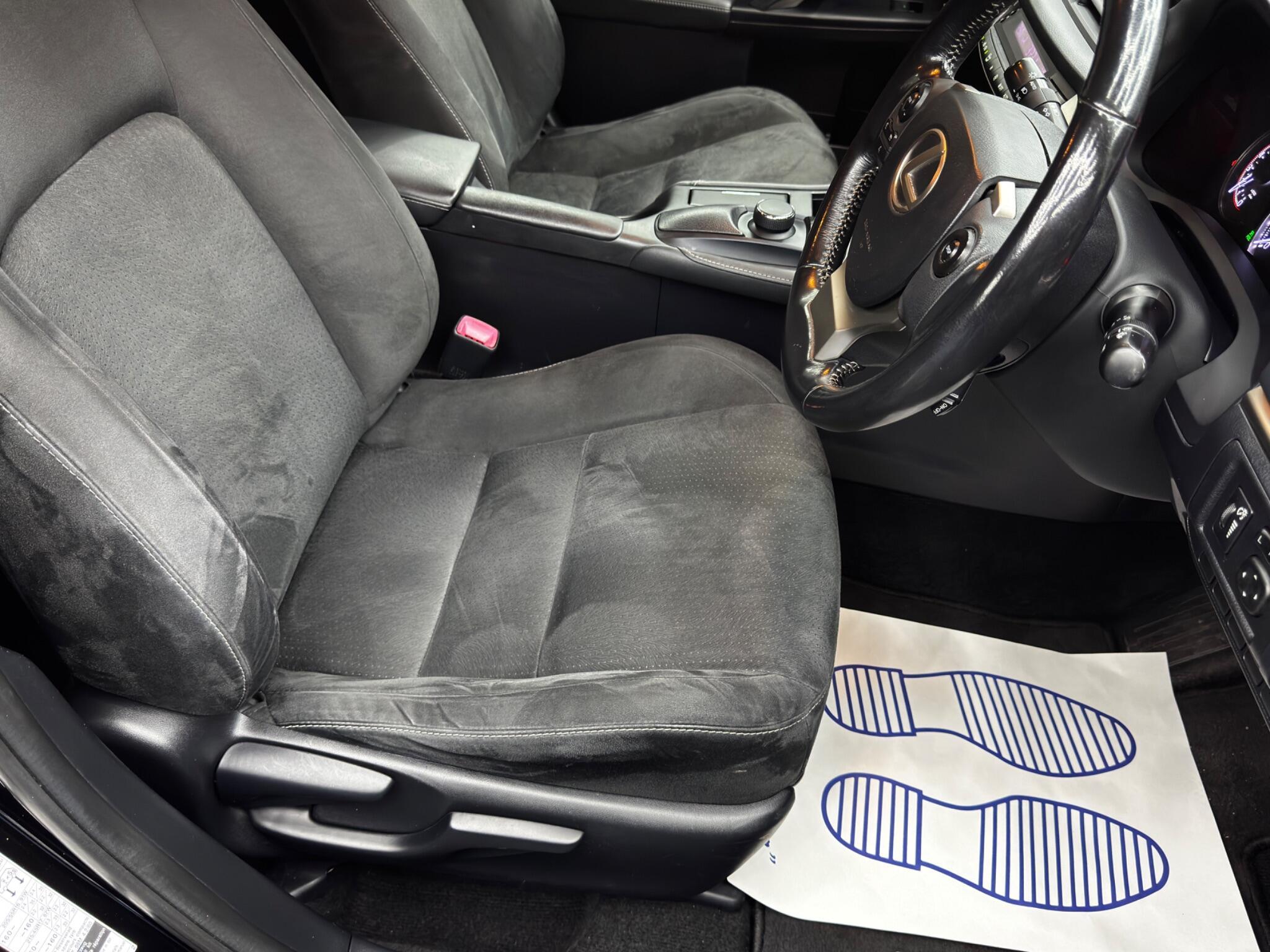Lexus CT - Image 13