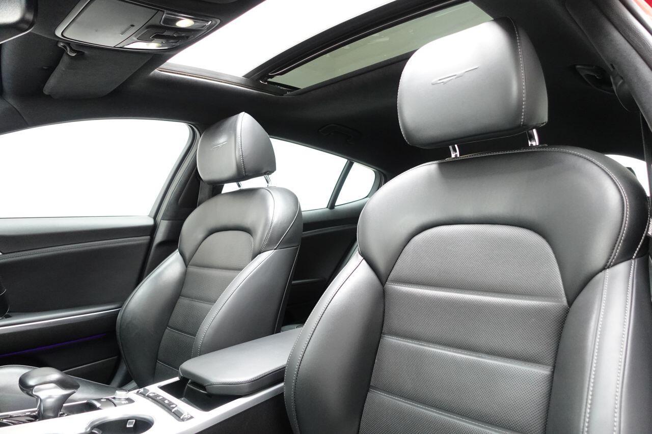 Kia Stinger - Image 17