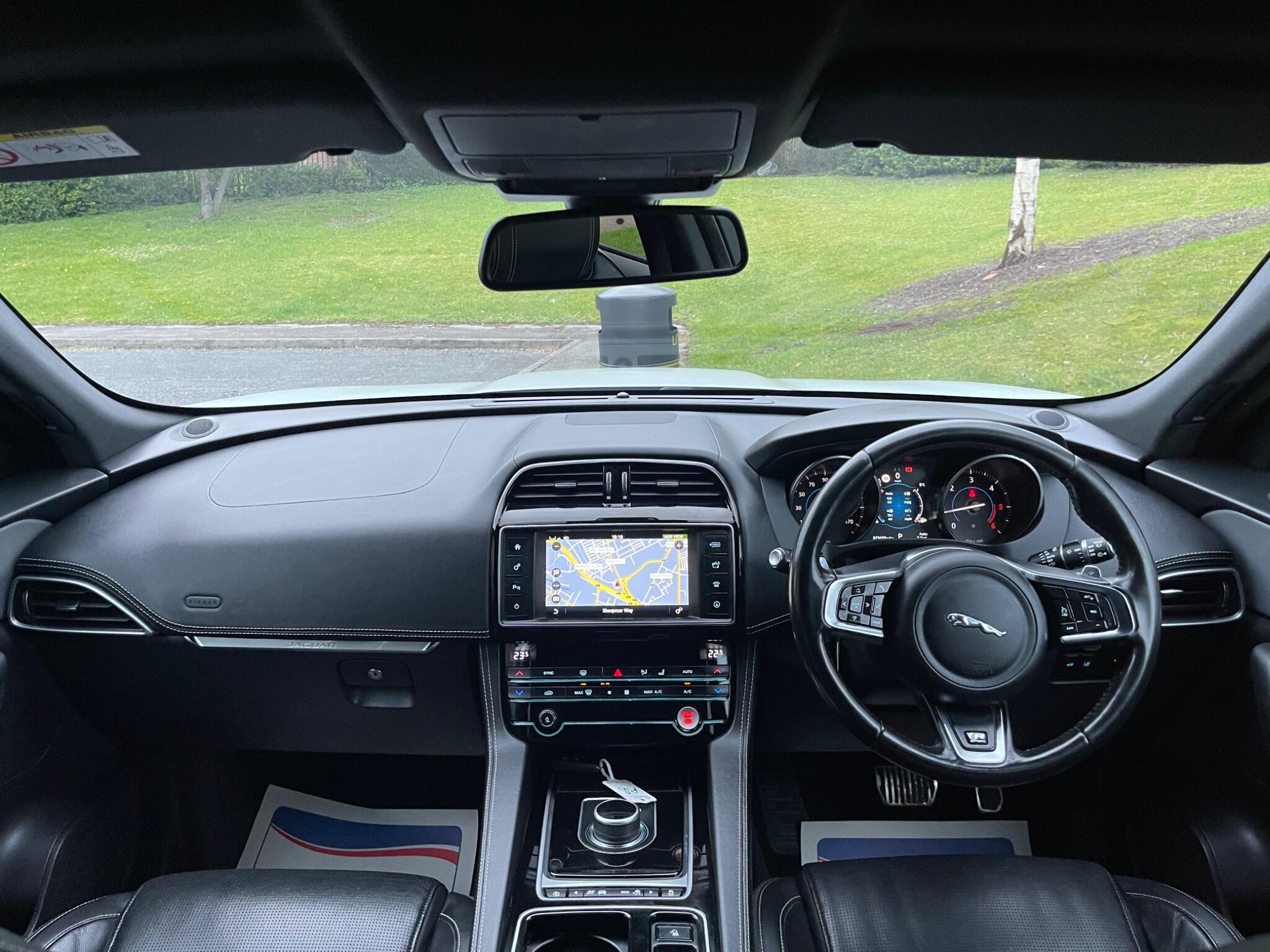 Jaguar F-Pace - Image 51