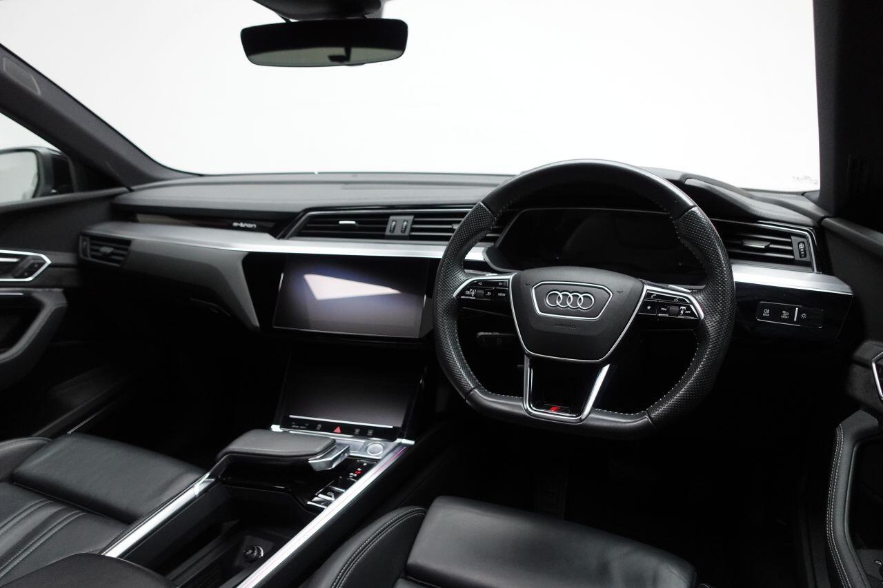 Audi E-Tron - Image 17