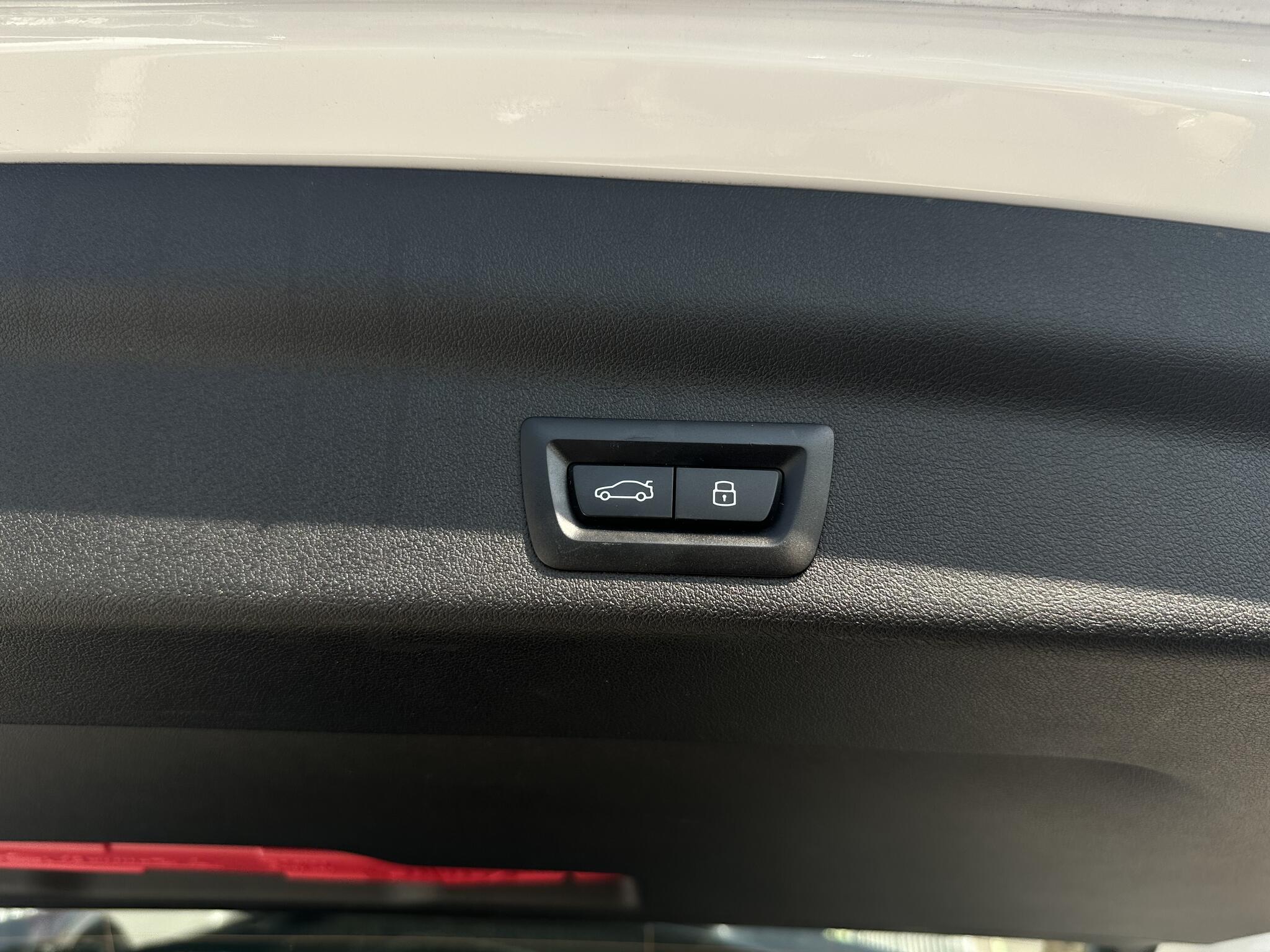 BMW iX1 - Image 6