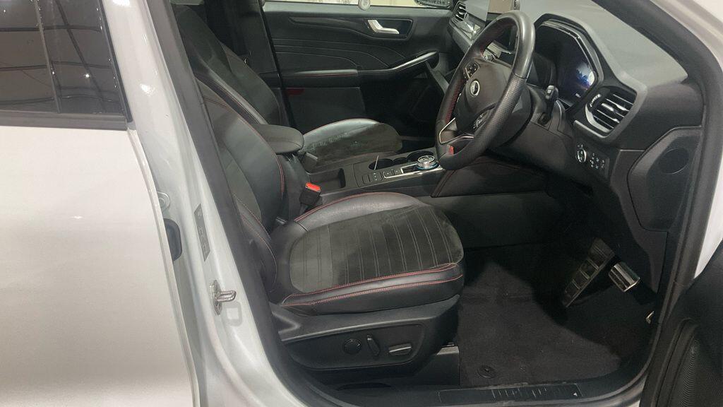 Ford Kuga - Image 8