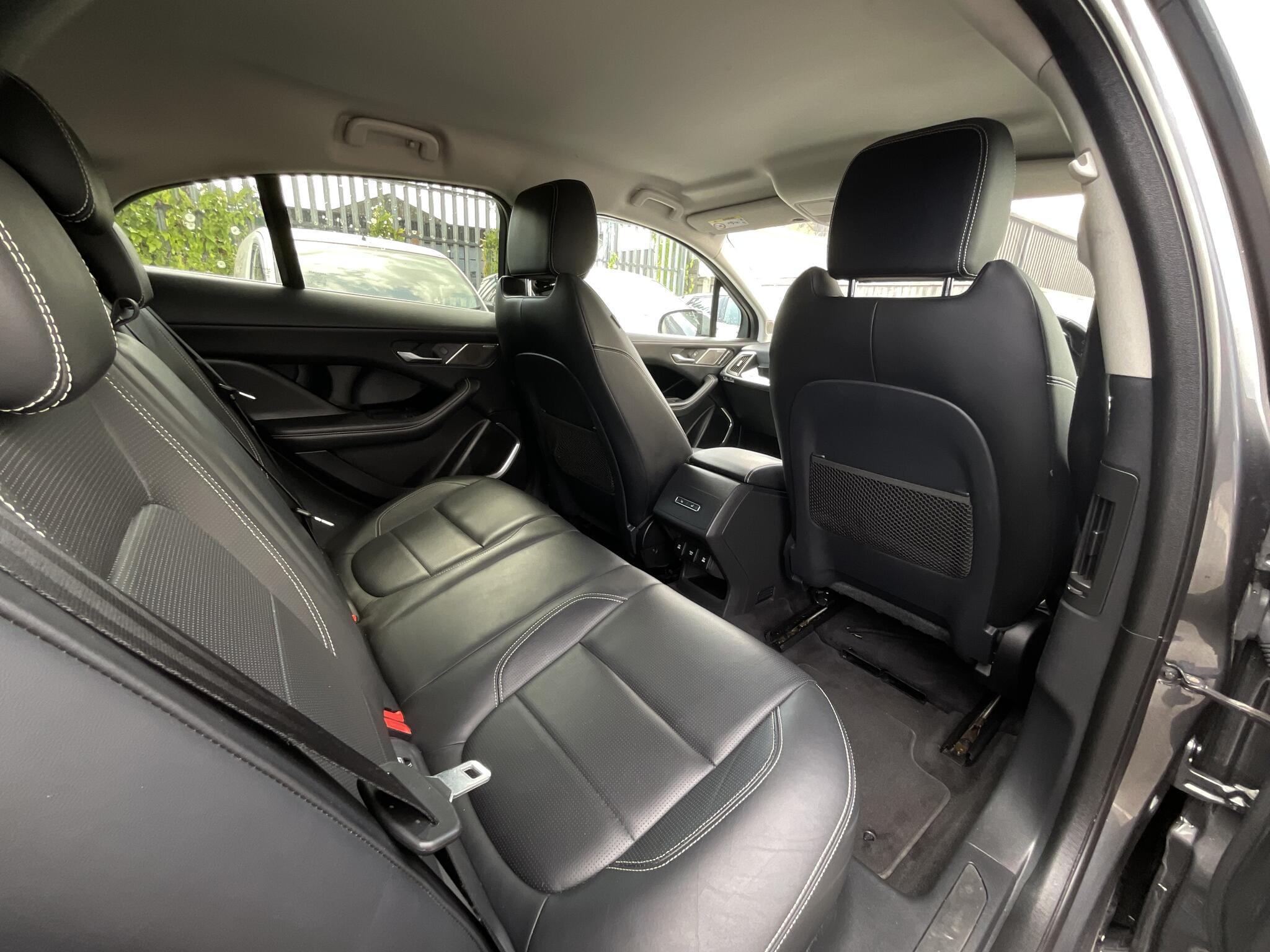 Jaguar I-Pace - Image 10