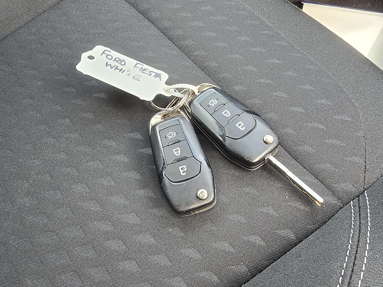 Ford Fiesta - Image 9