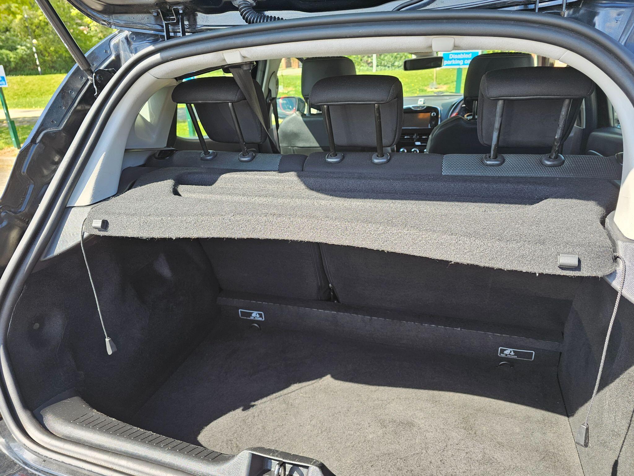 Renault Clio - Image 28