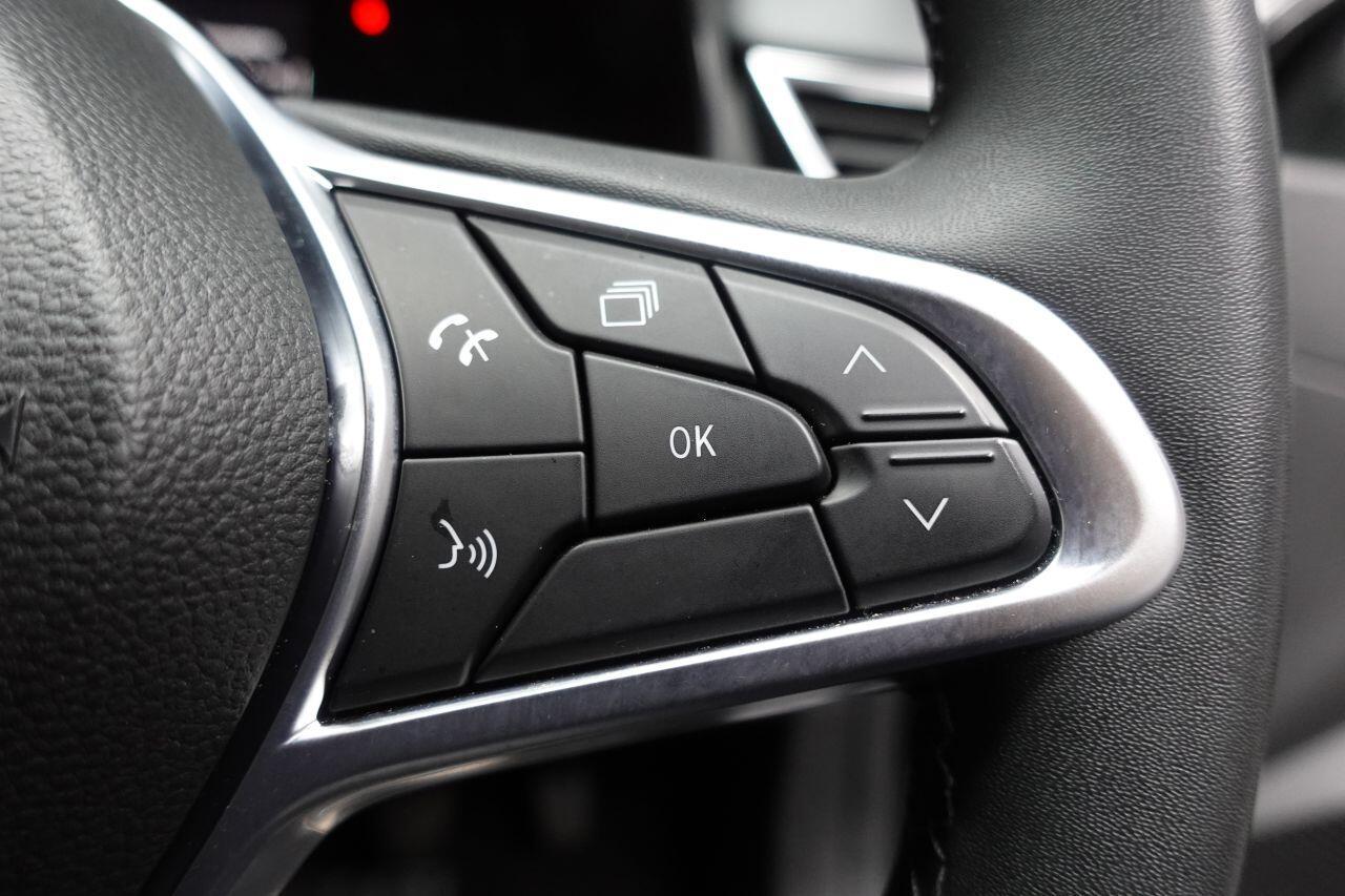 Renault Clio - Image 42