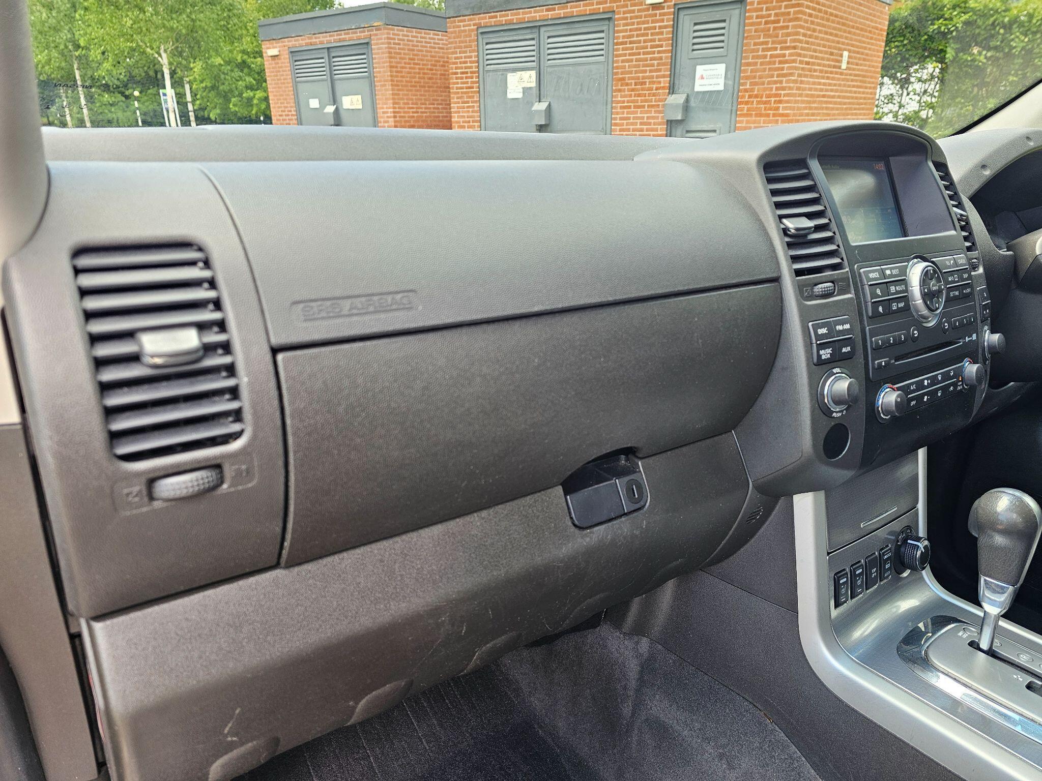 Nissan NAVARA - Image 26