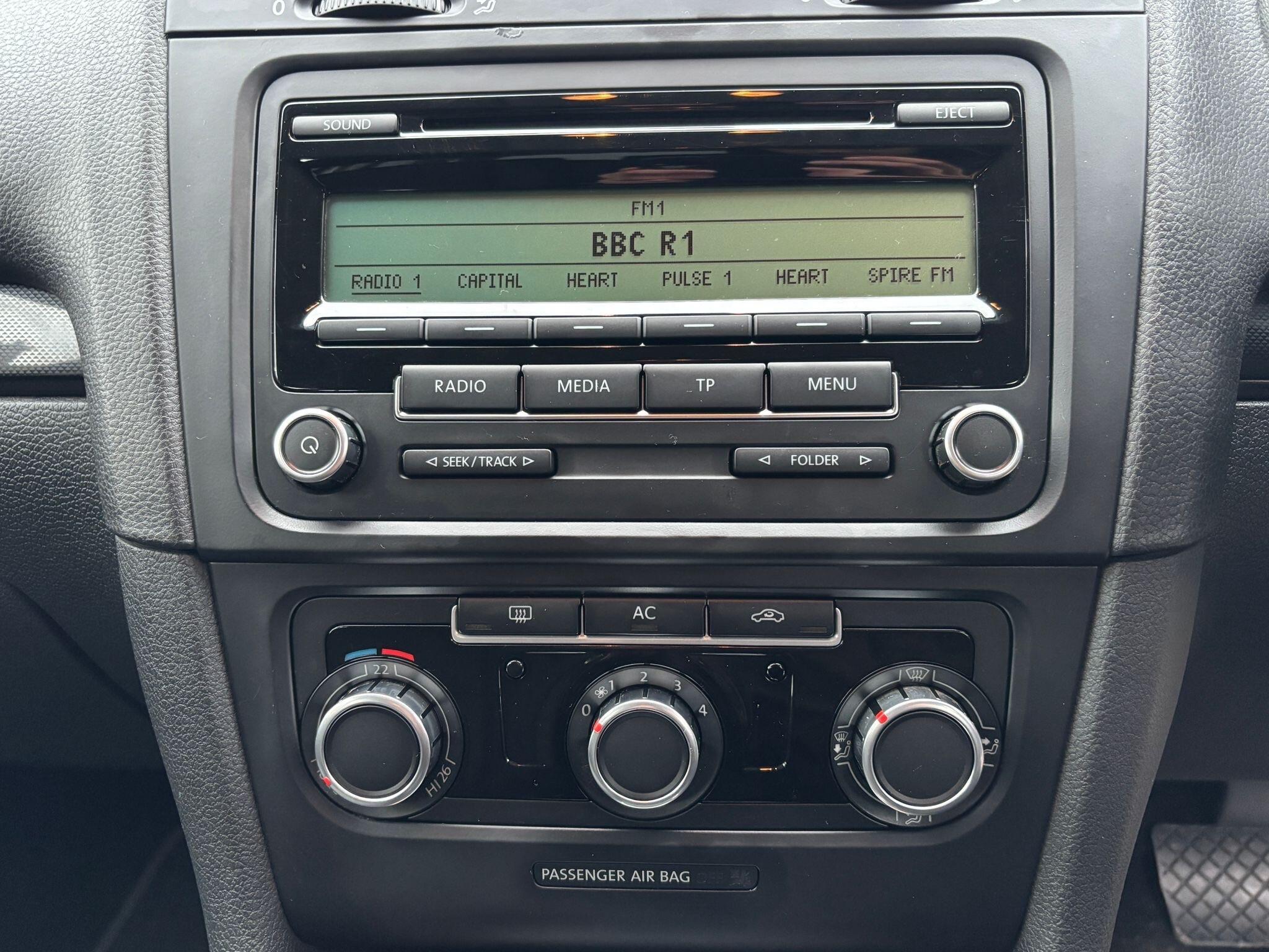 Volkswagen Golf - Image 38