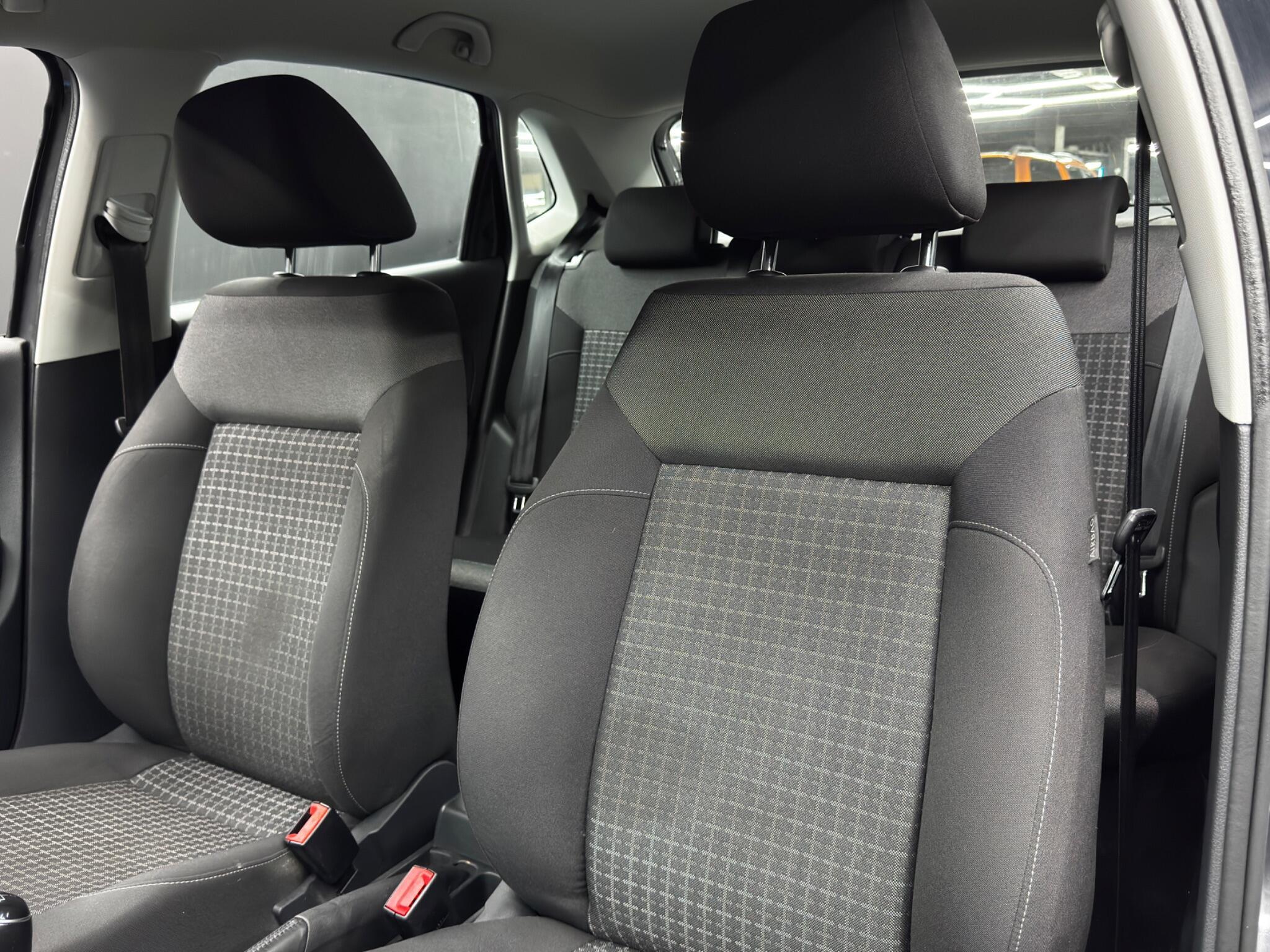 Volkswagen Polo - Image 14