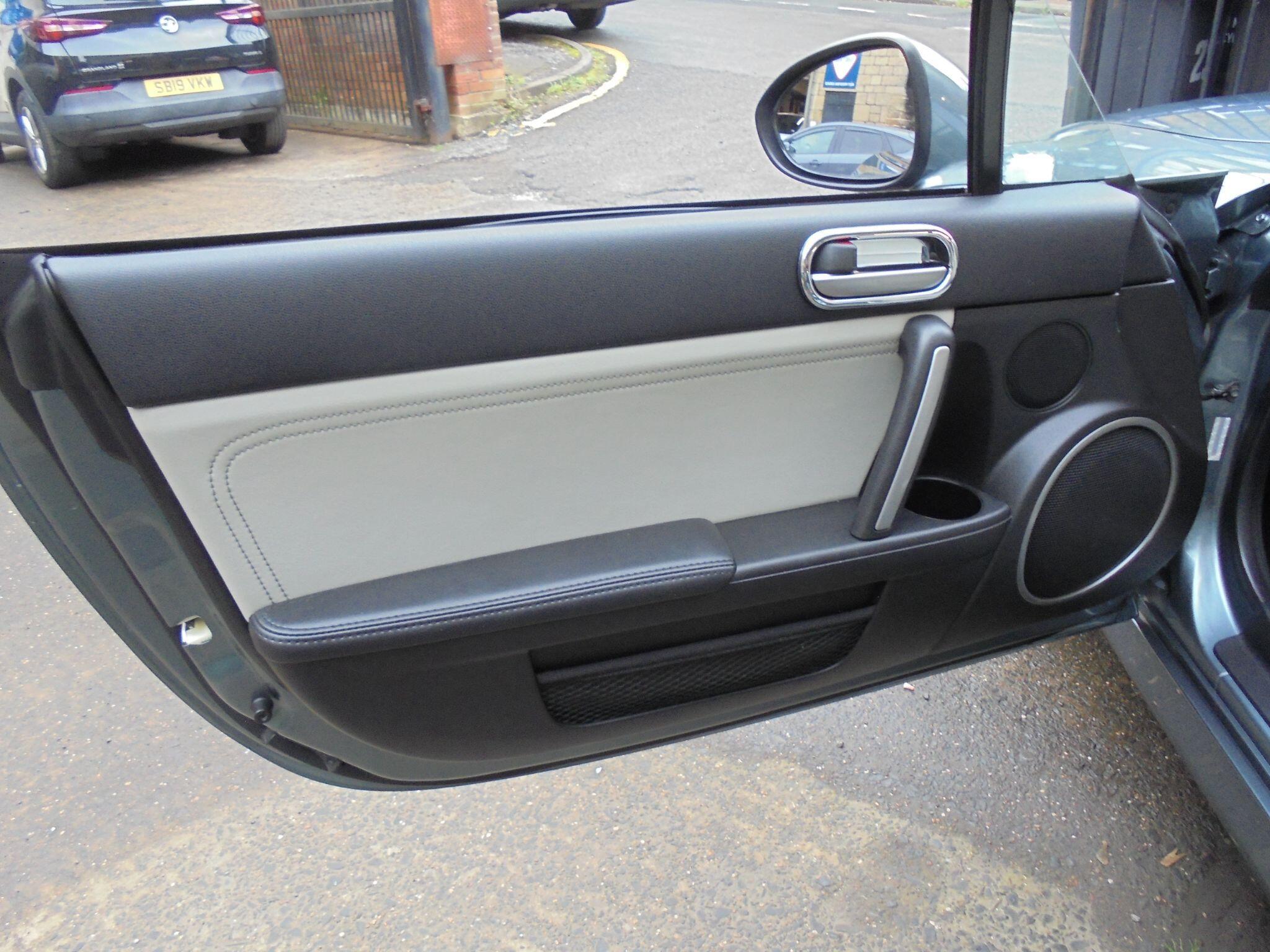 Mazda MX-5 - Image 13