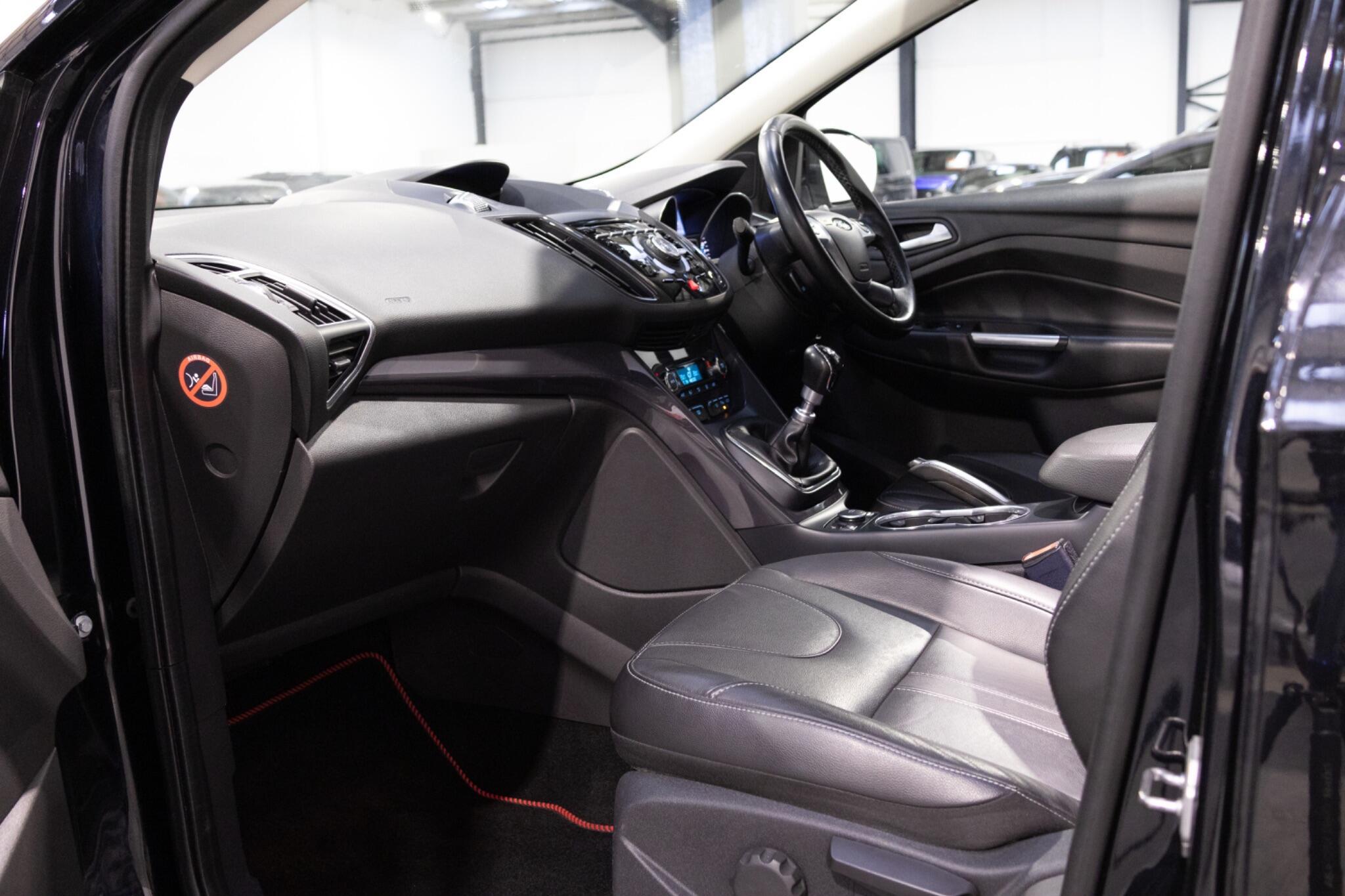 Ford Kuga - Image 14