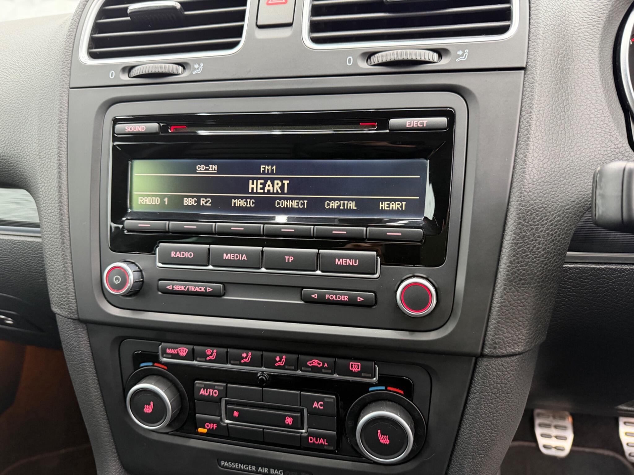 Volkswagen Golf - Image 25