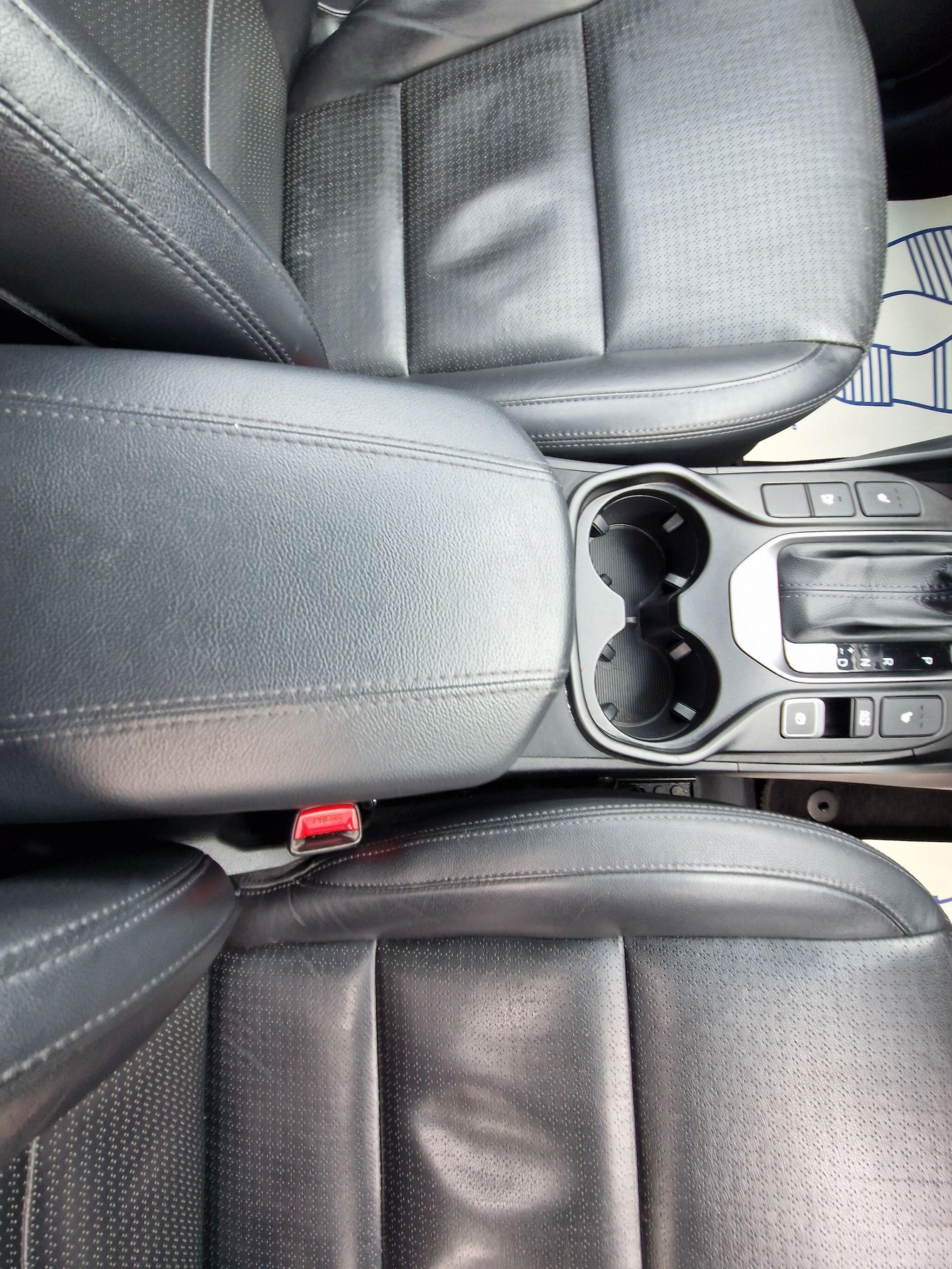 Hyundai Santa Fe - Image 30