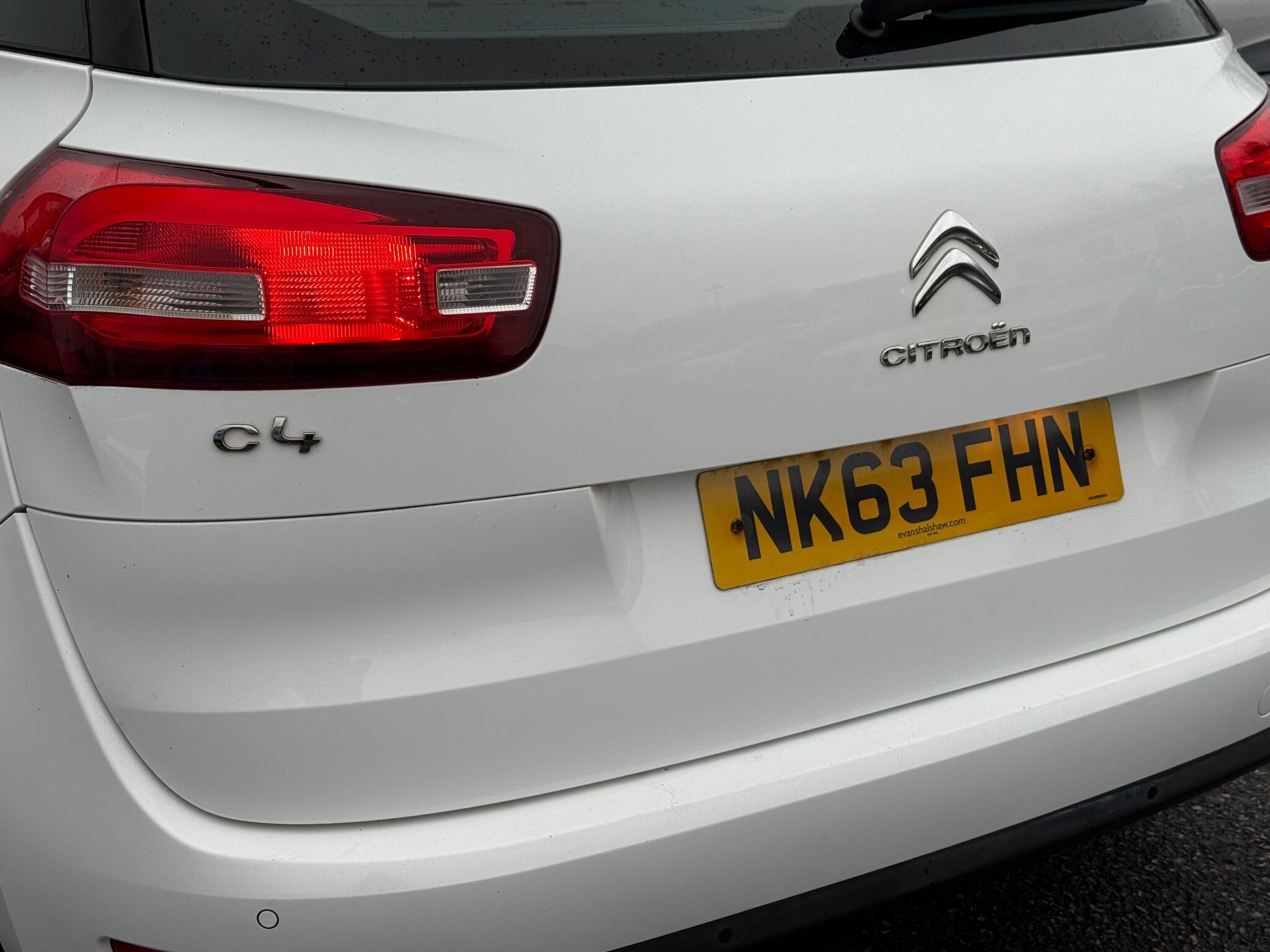 Citroen C4 Picasso - Image 35