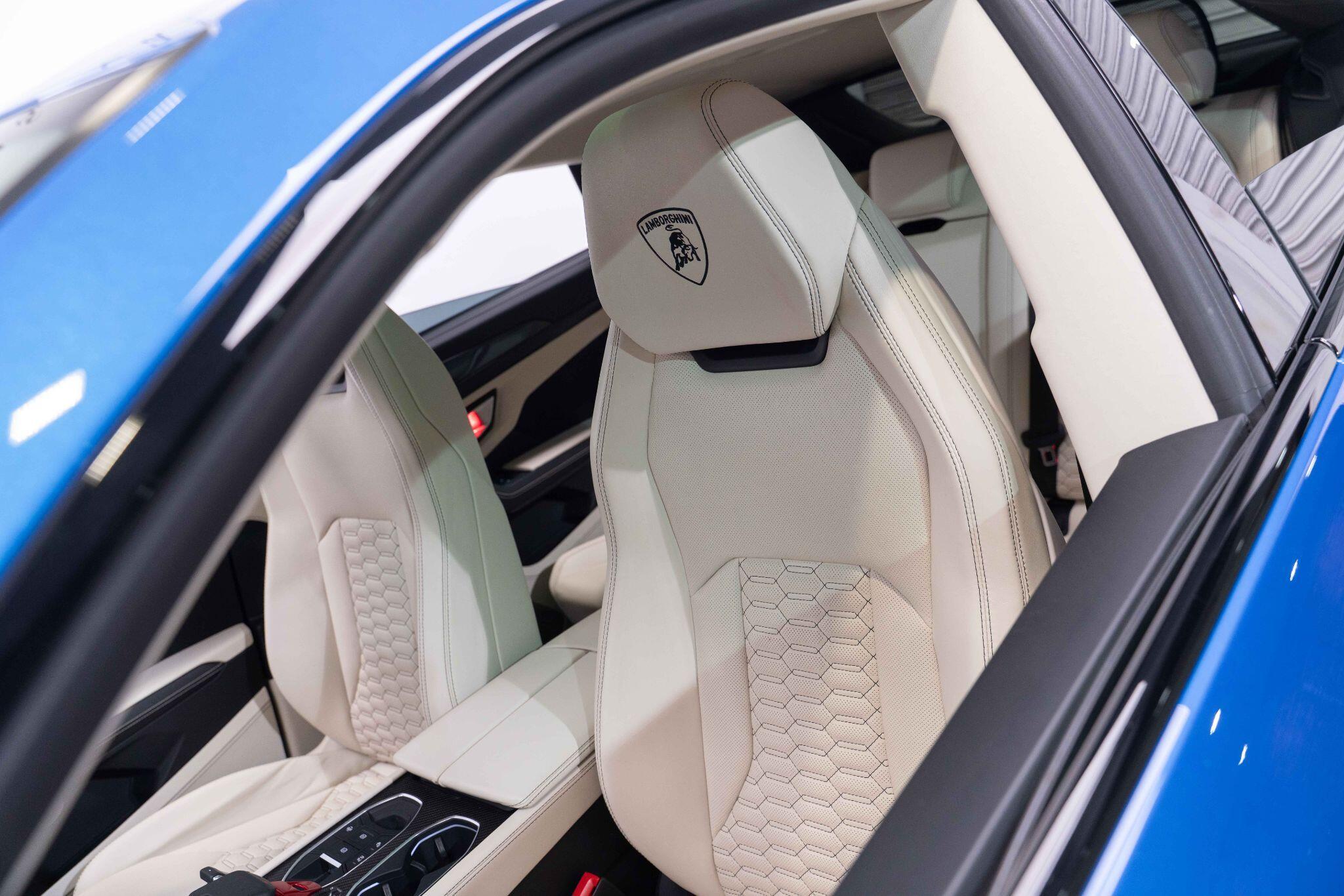 Lamborghini Urus - Image 37