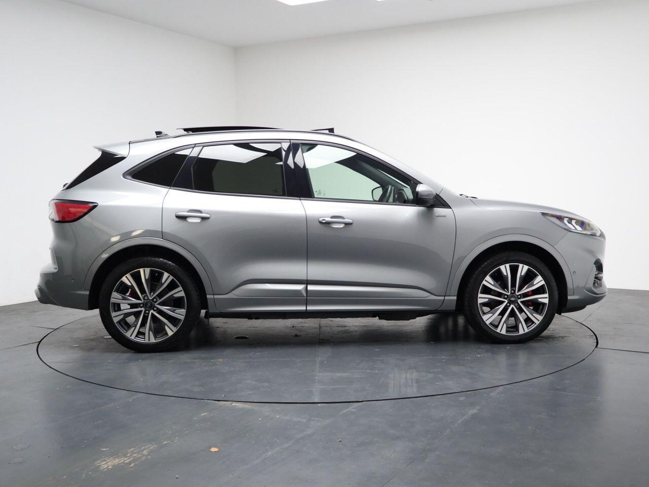Ford Kuga - Image 14