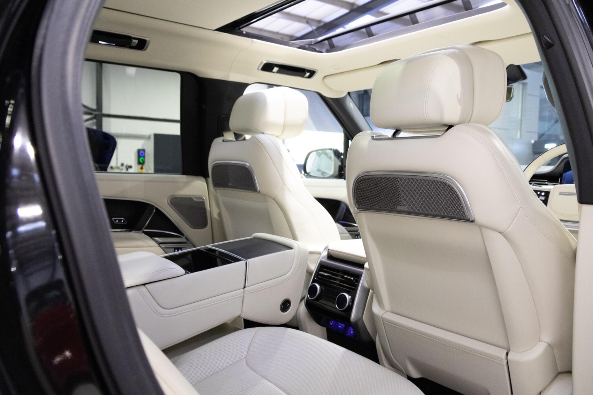 Land Rover Range Rover - Image 14