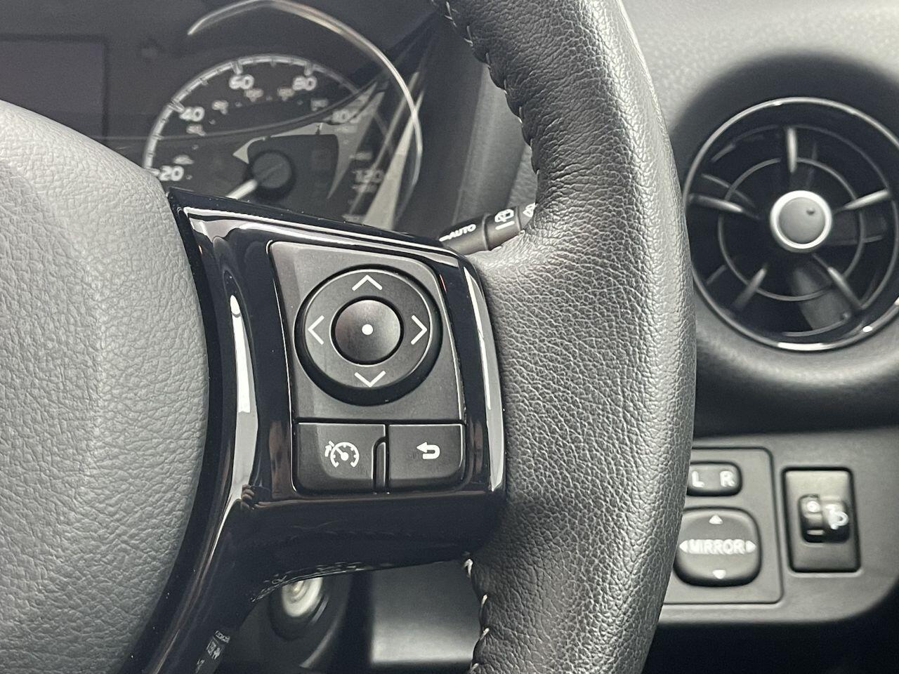 Toyota Yaris - Image 38