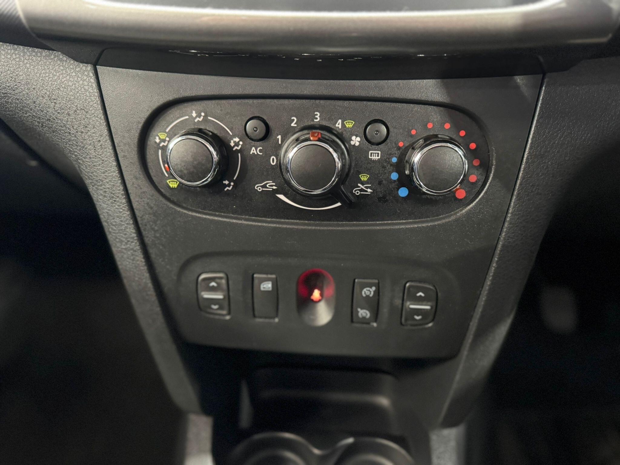 Dacia Sandero - Image 23