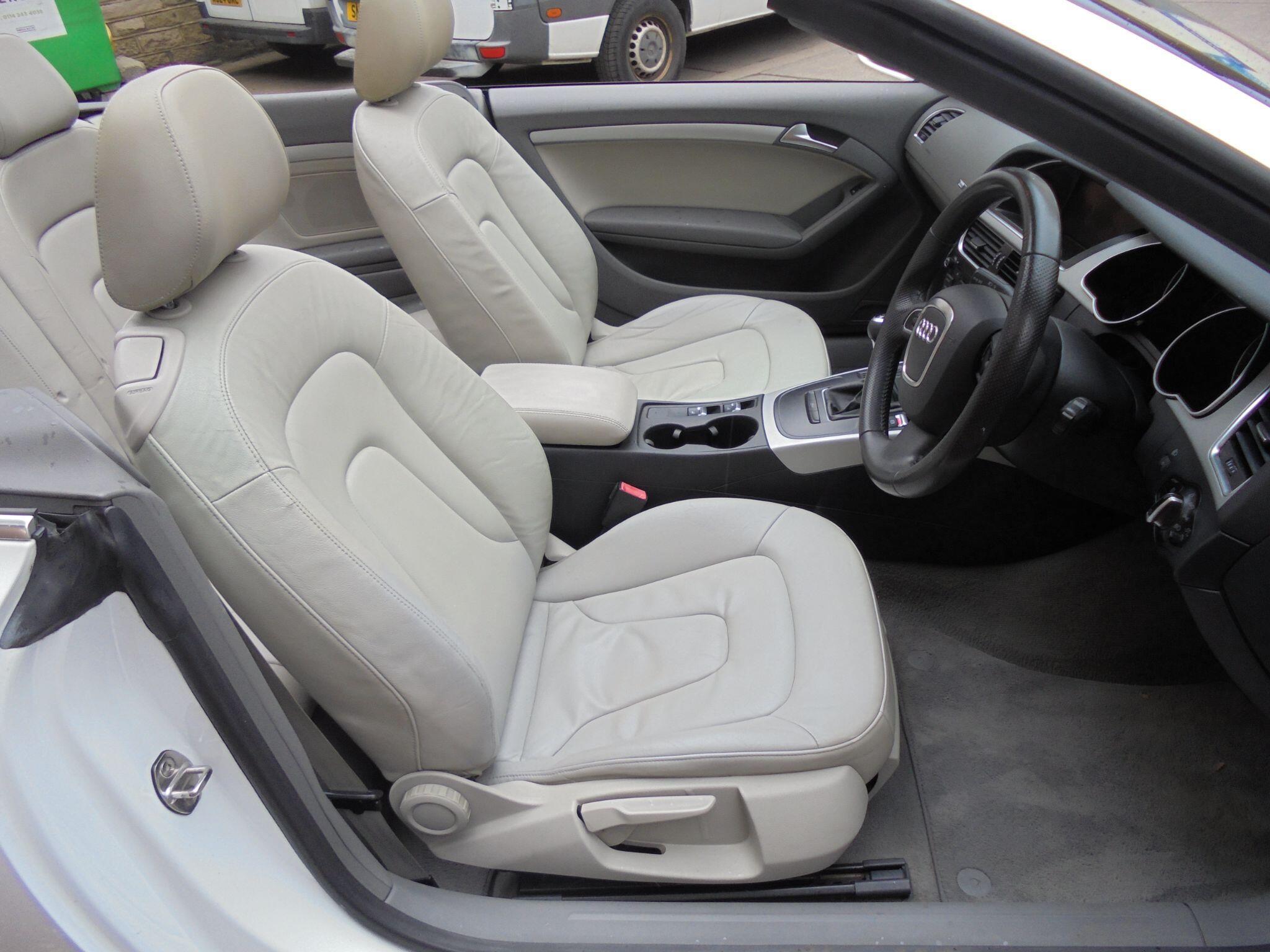 Audi A5 CABRIOLET - Image 18