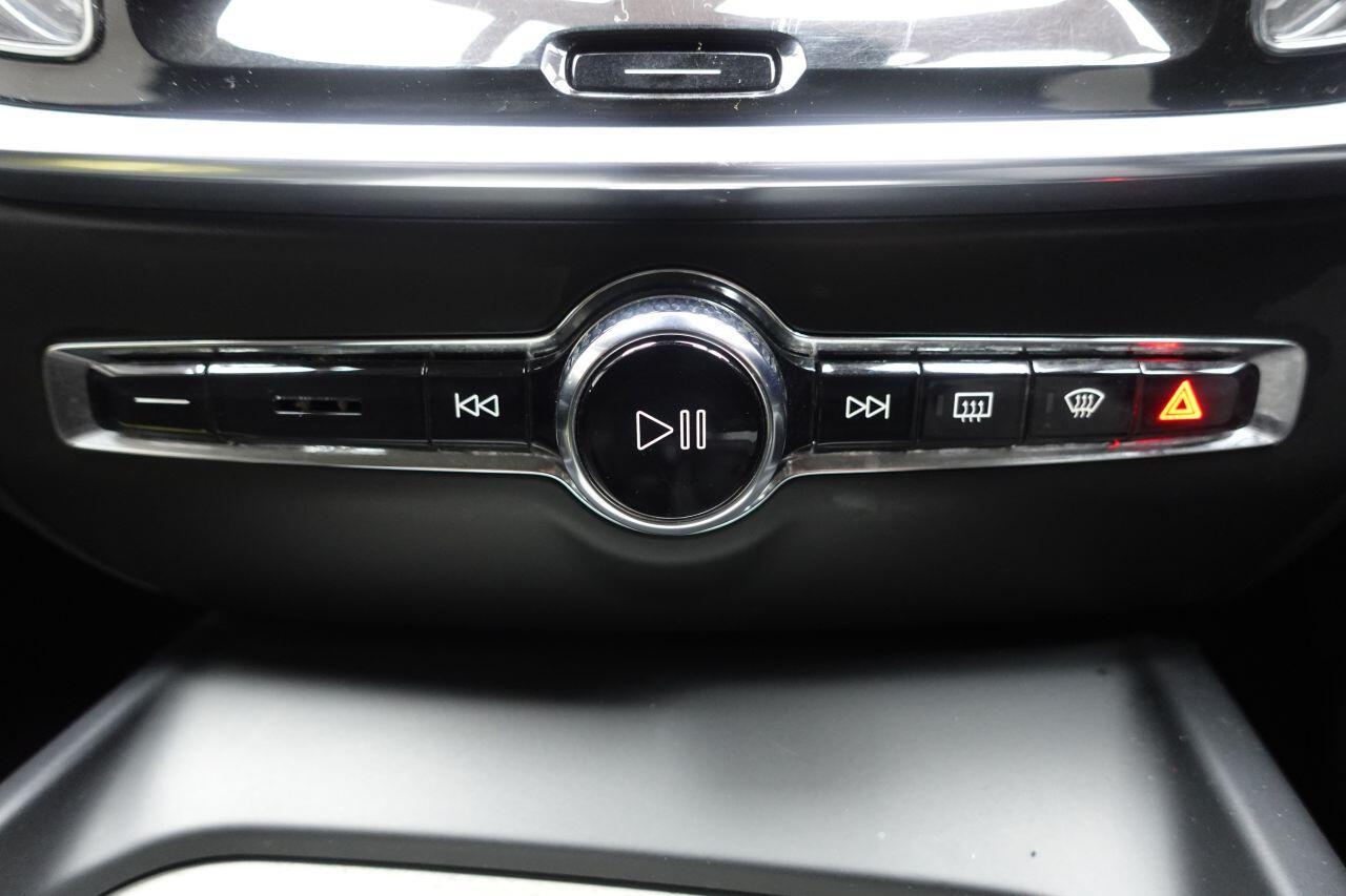 Volvo S60 - Image 44