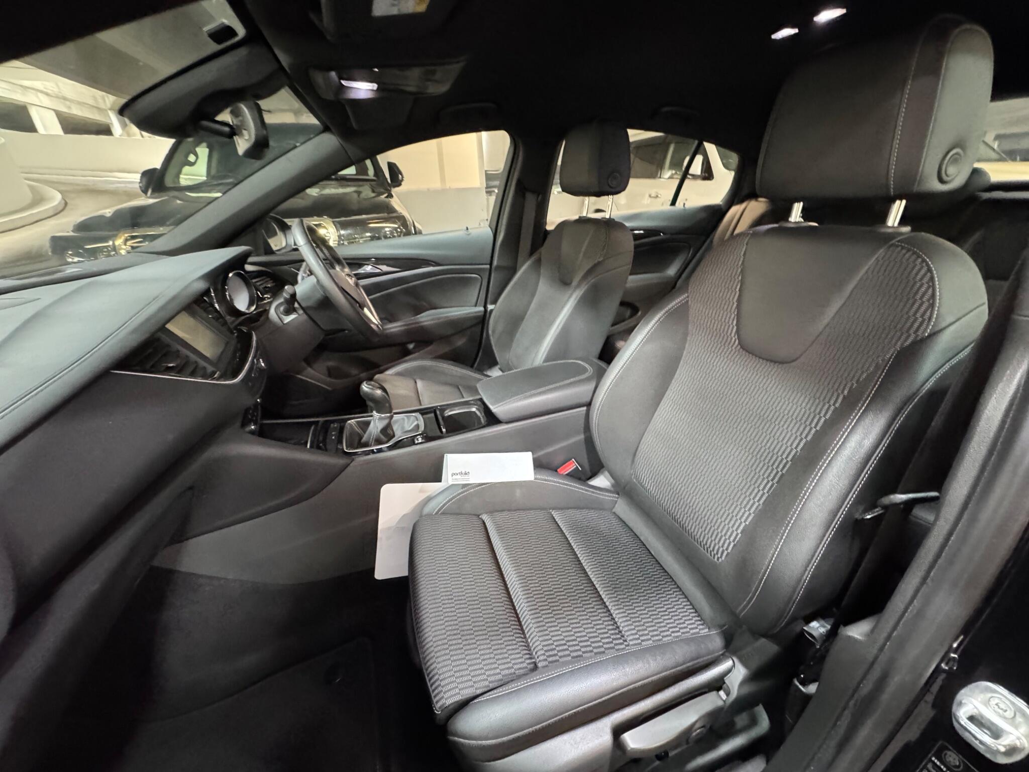 Vauxhall Insignia - Image 10