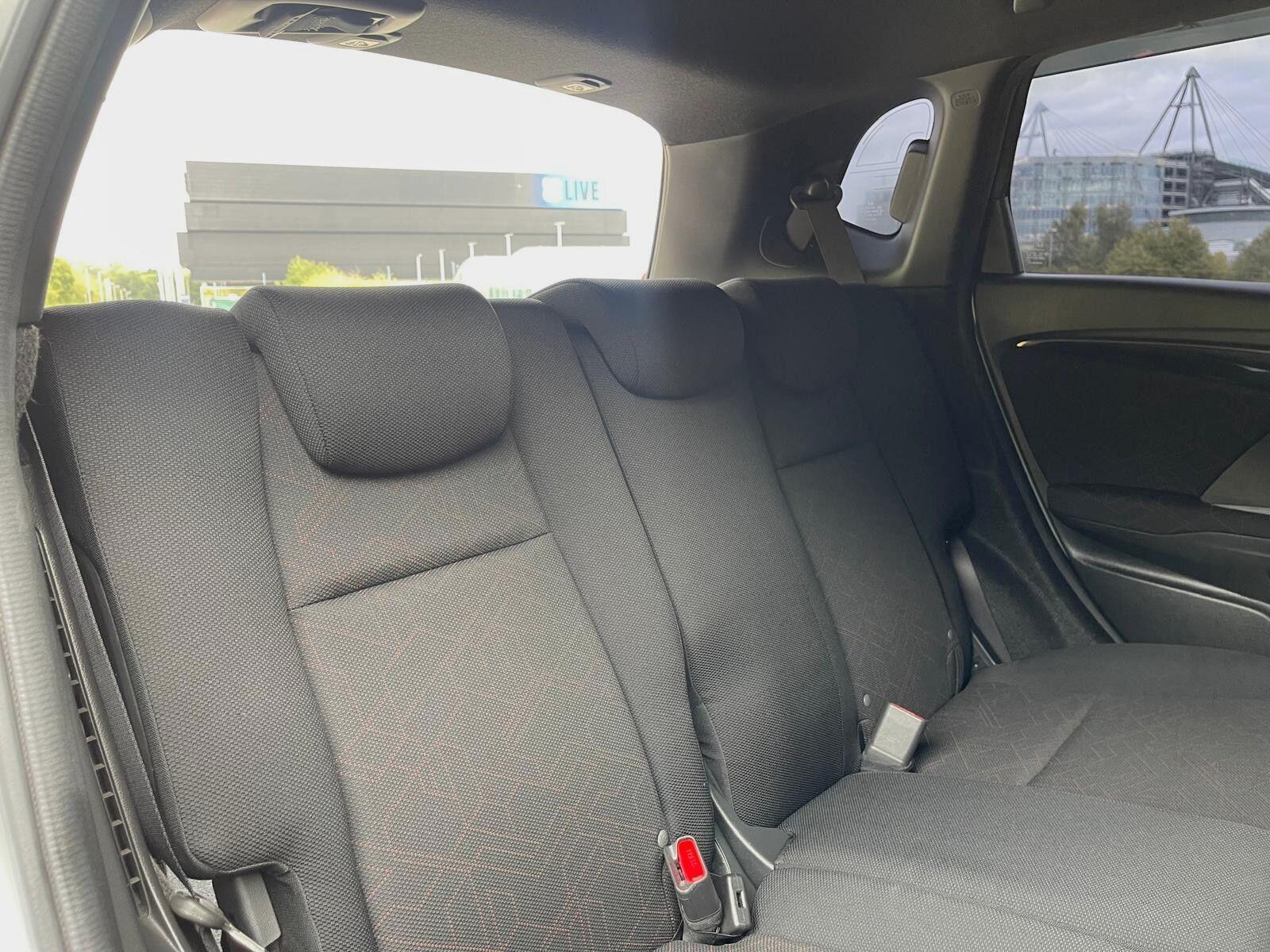 Honda FIT - Image 31