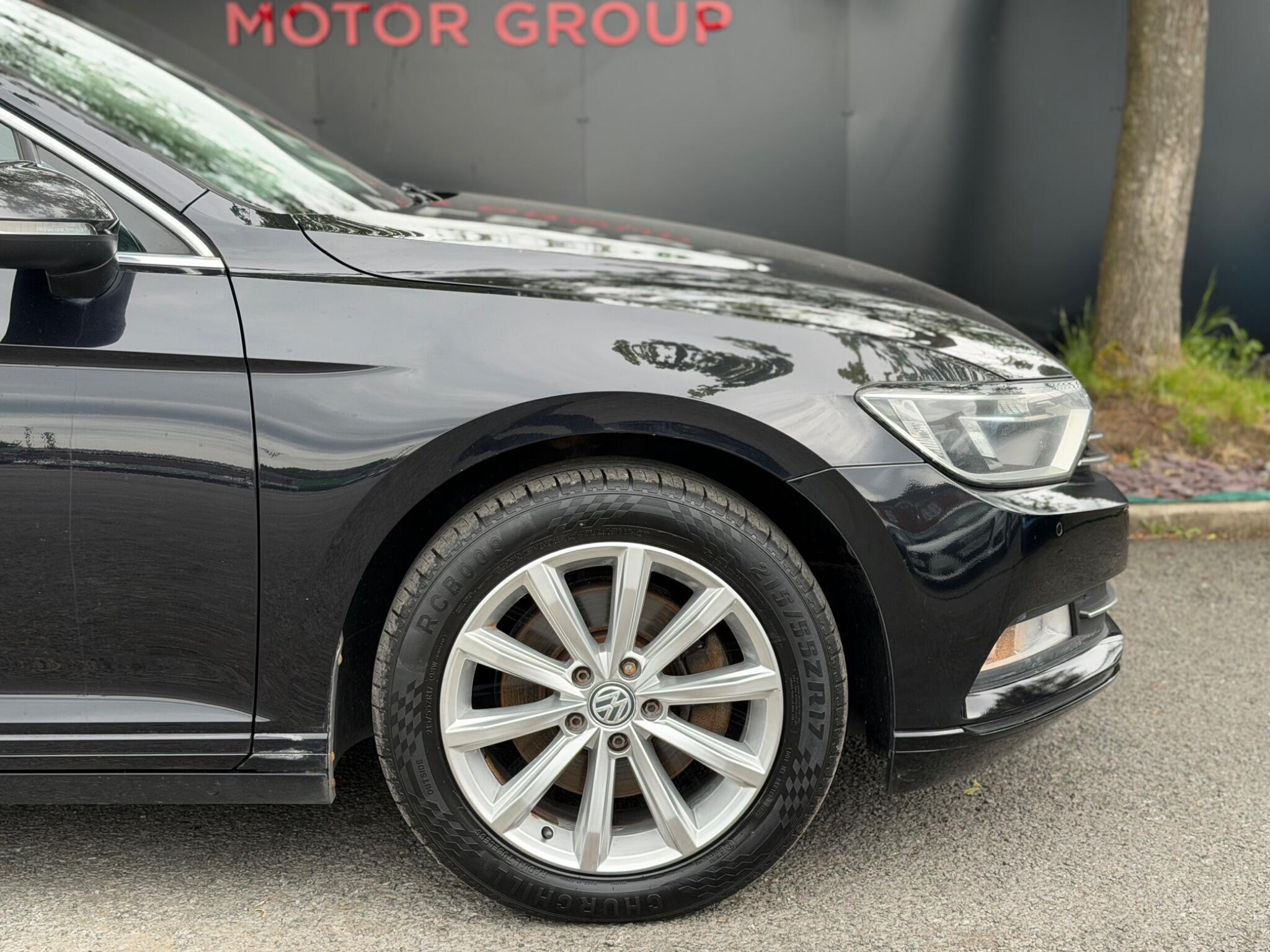 Volkswagen Passat - Image 17