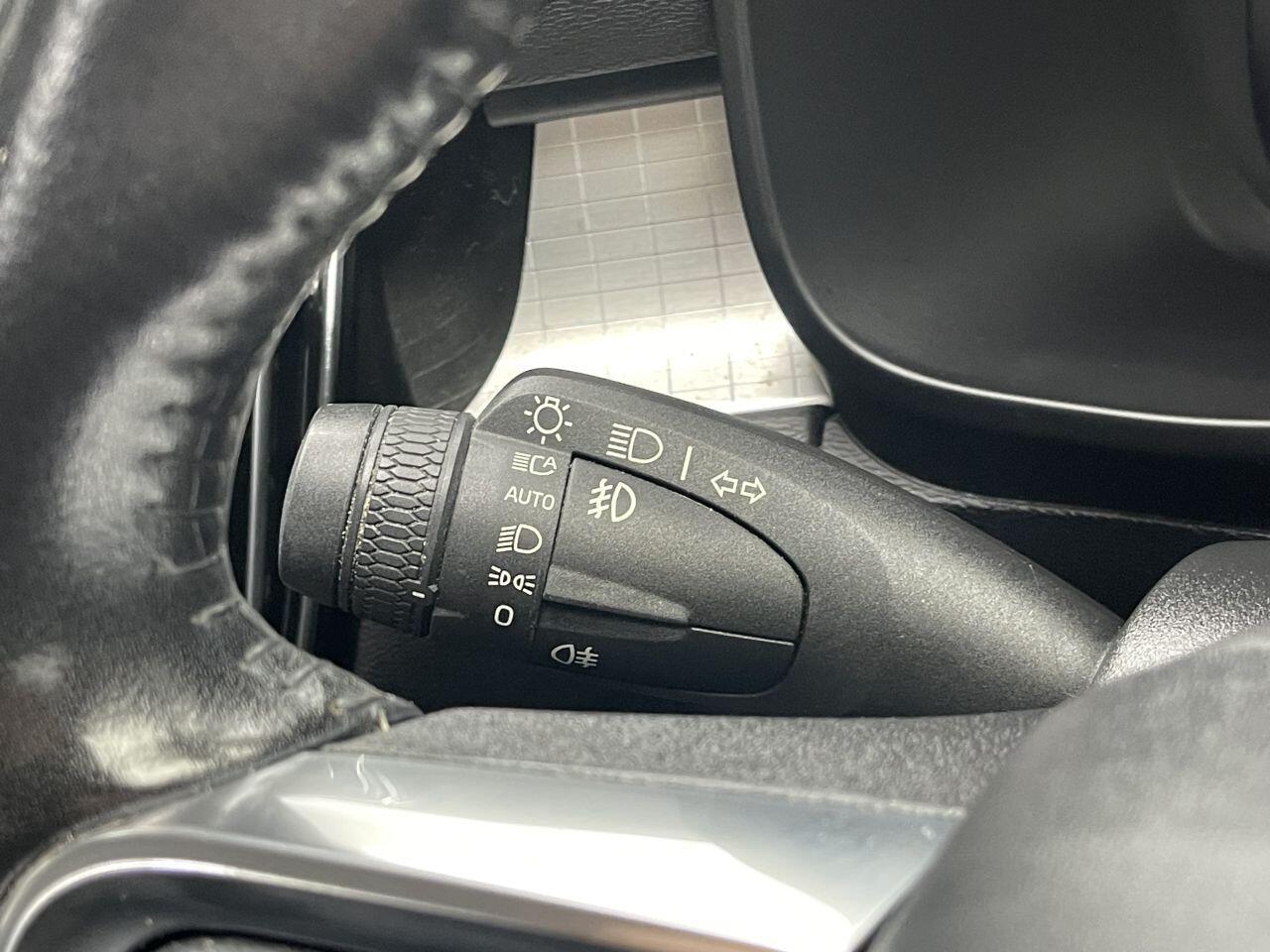 Volvo XC40 - Image 30