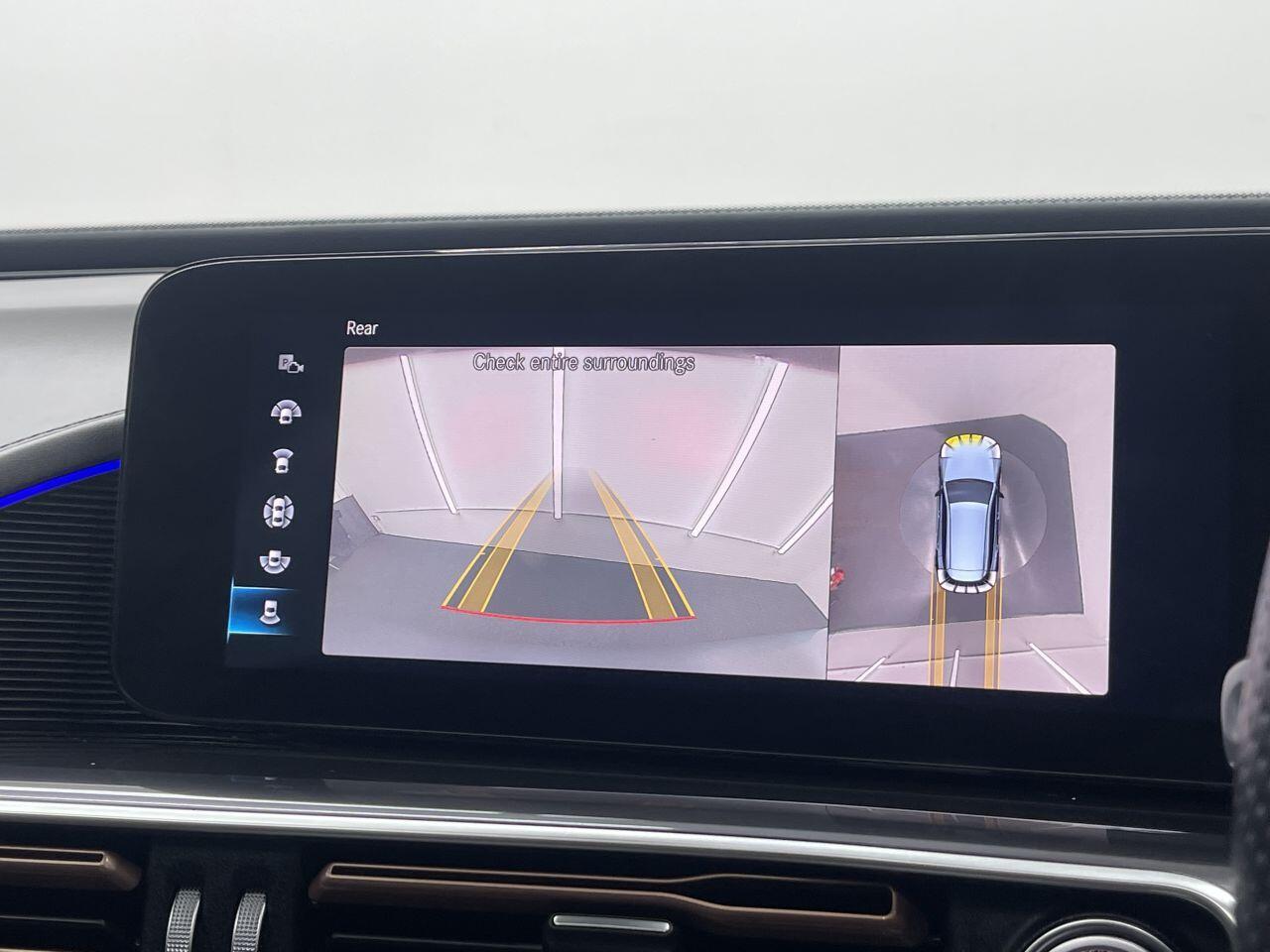 Mercedes Eqc - Image 45